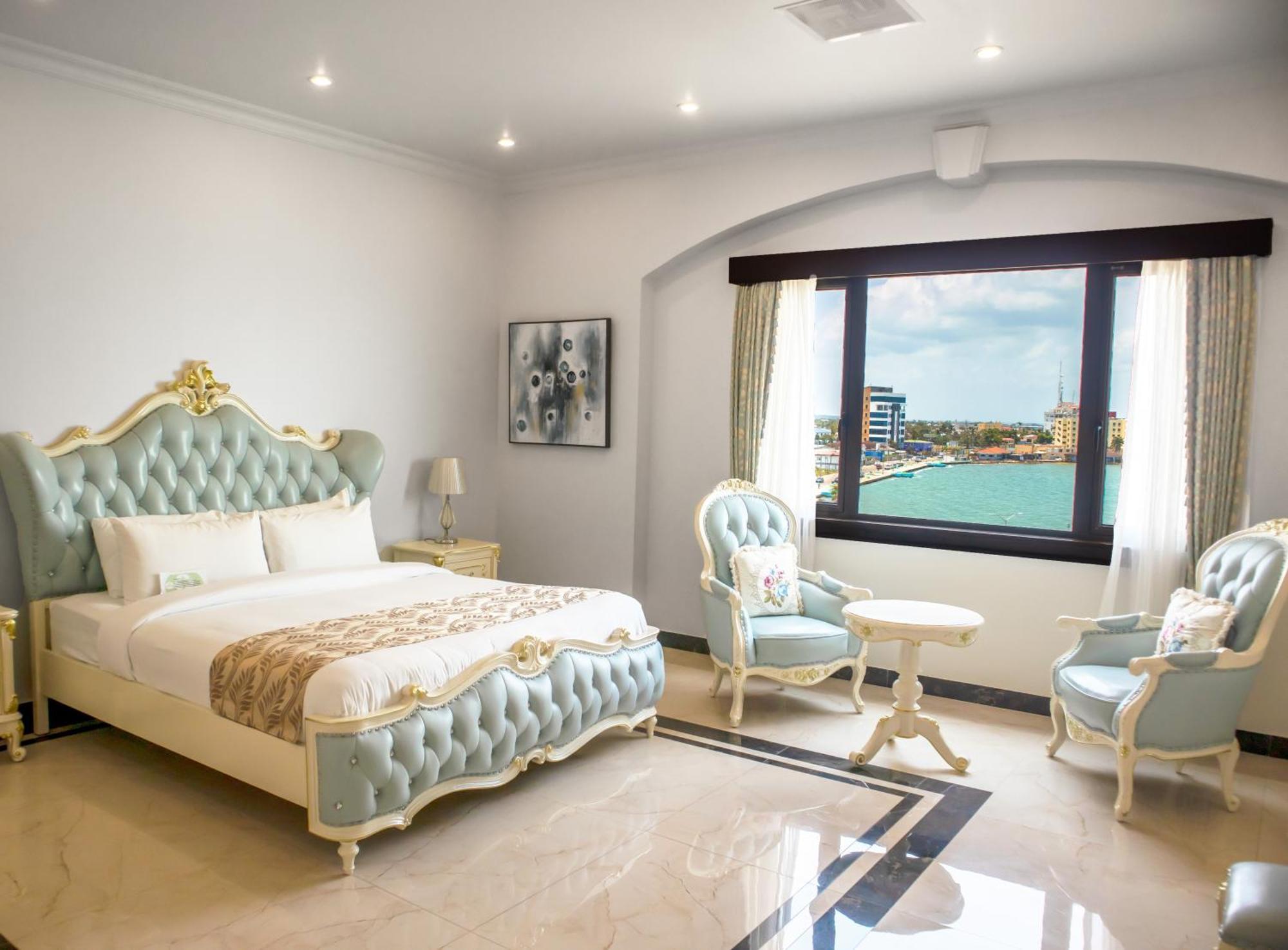 Golden Bay Belize Hotel 3*
