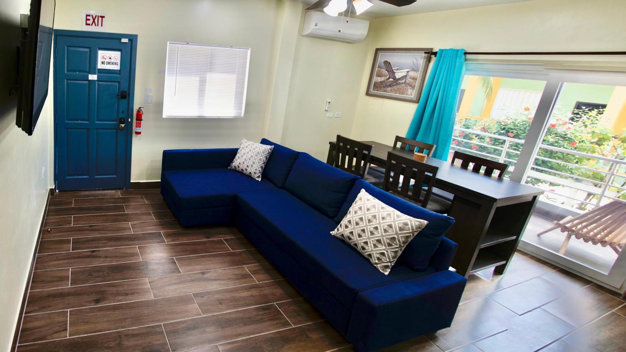Meme's Place Apartment