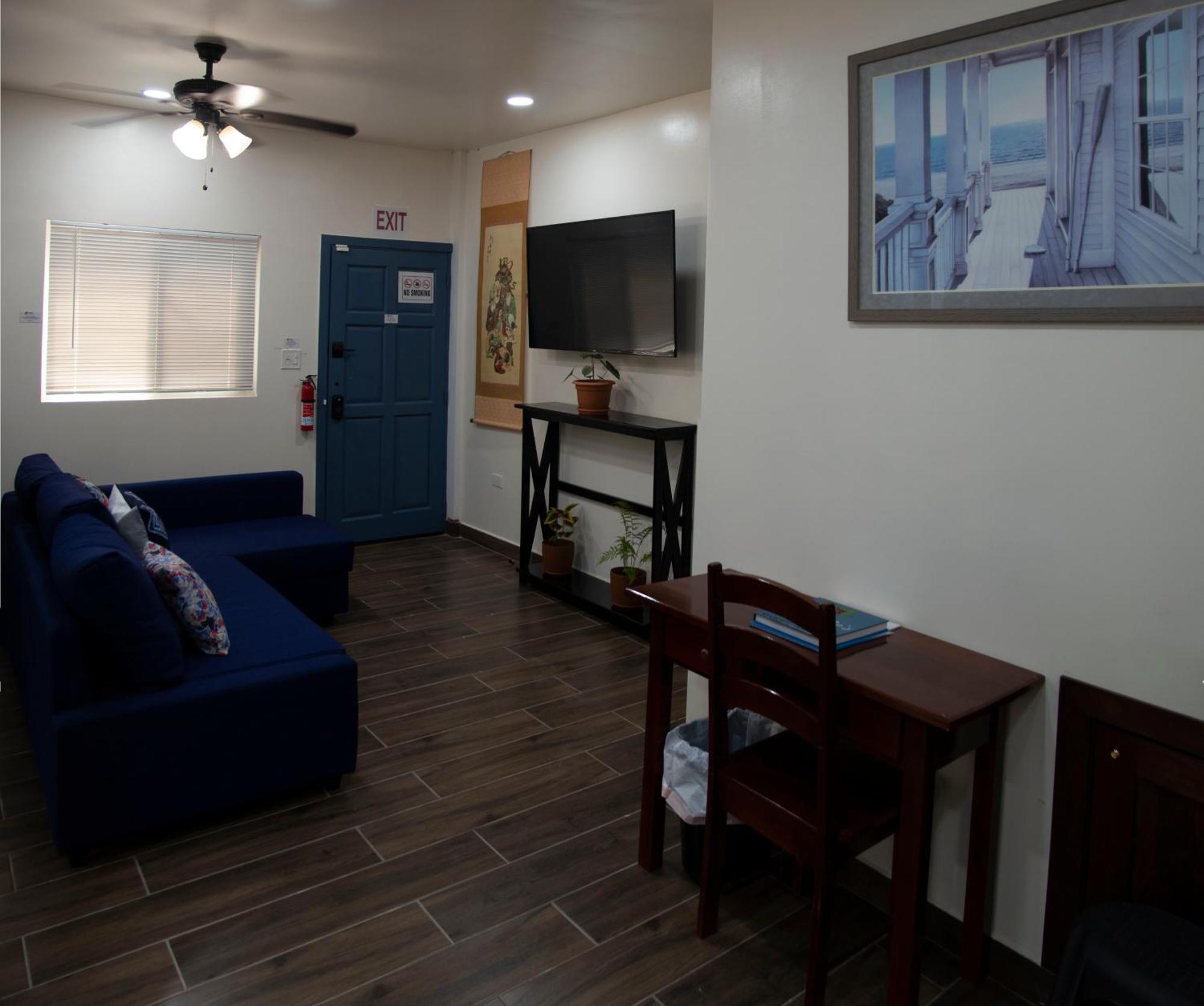 Apartment Meme's Place