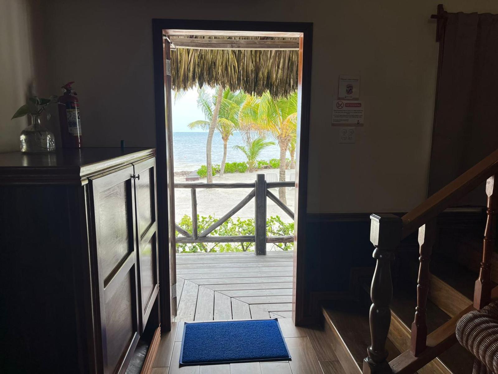 Captain Morgan's Retreat Hotel