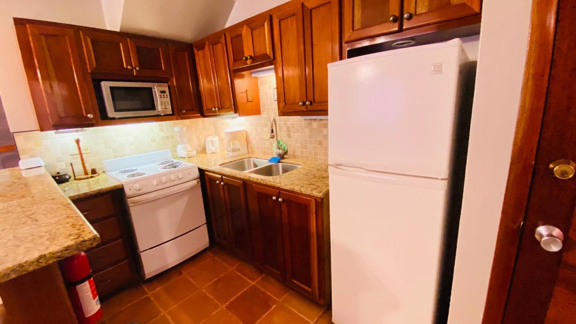 Tradewinds Paradise 3* San Pedro (Ambergris Caye)