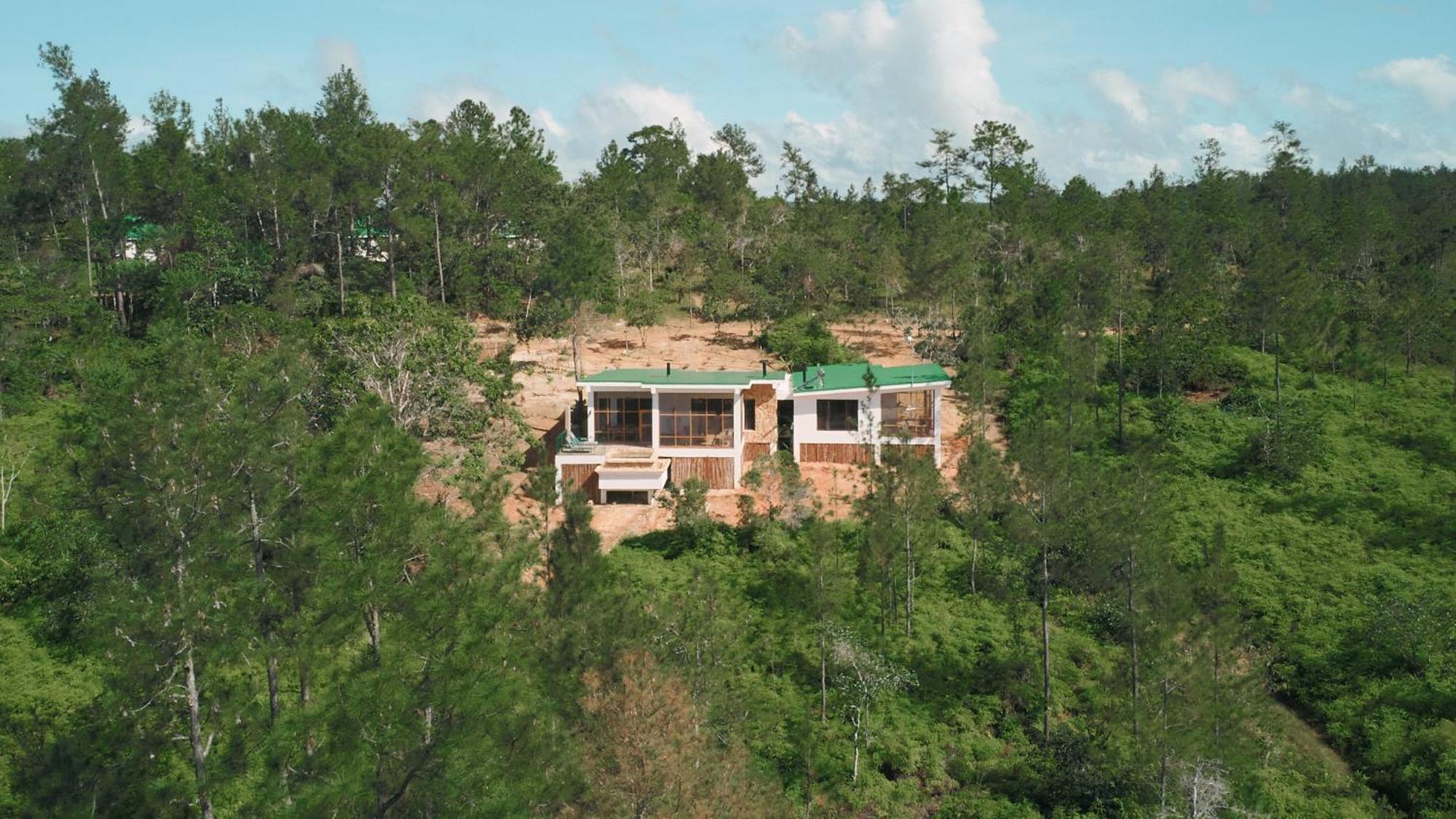 Hidden Valley Wilderness Blancaneaux