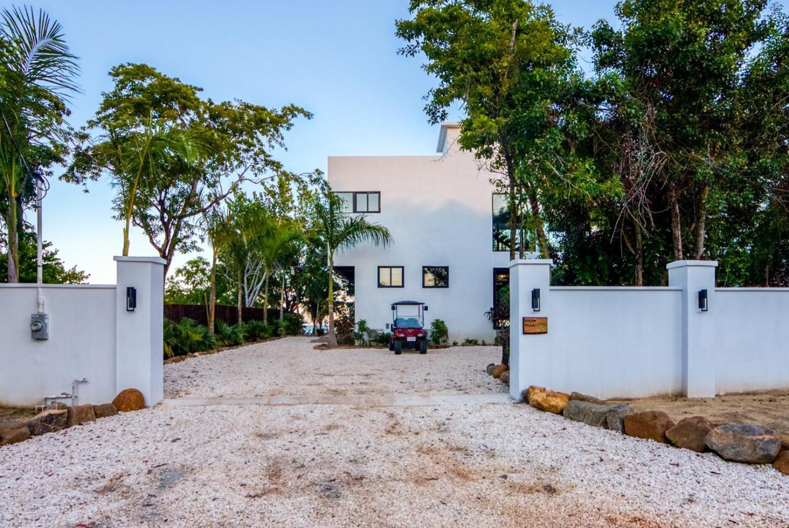 Balam - Modern 4 Bedroom Ocean Front With Pool * Maya Beach