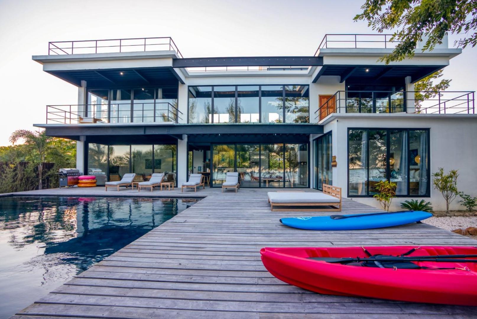 Balam - Modern 4 Bedroom Ocean Front With Pool Maya Beach