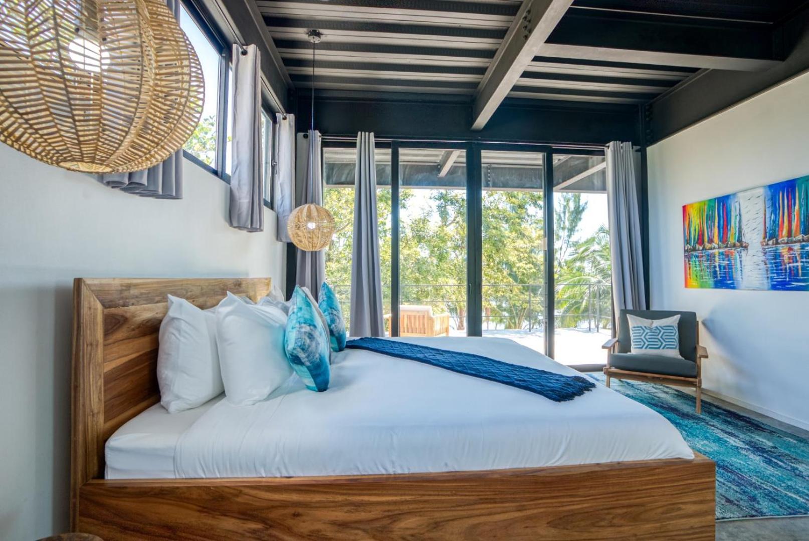 Balam - Modern 4 Bedroom Ocean Front With Pool
