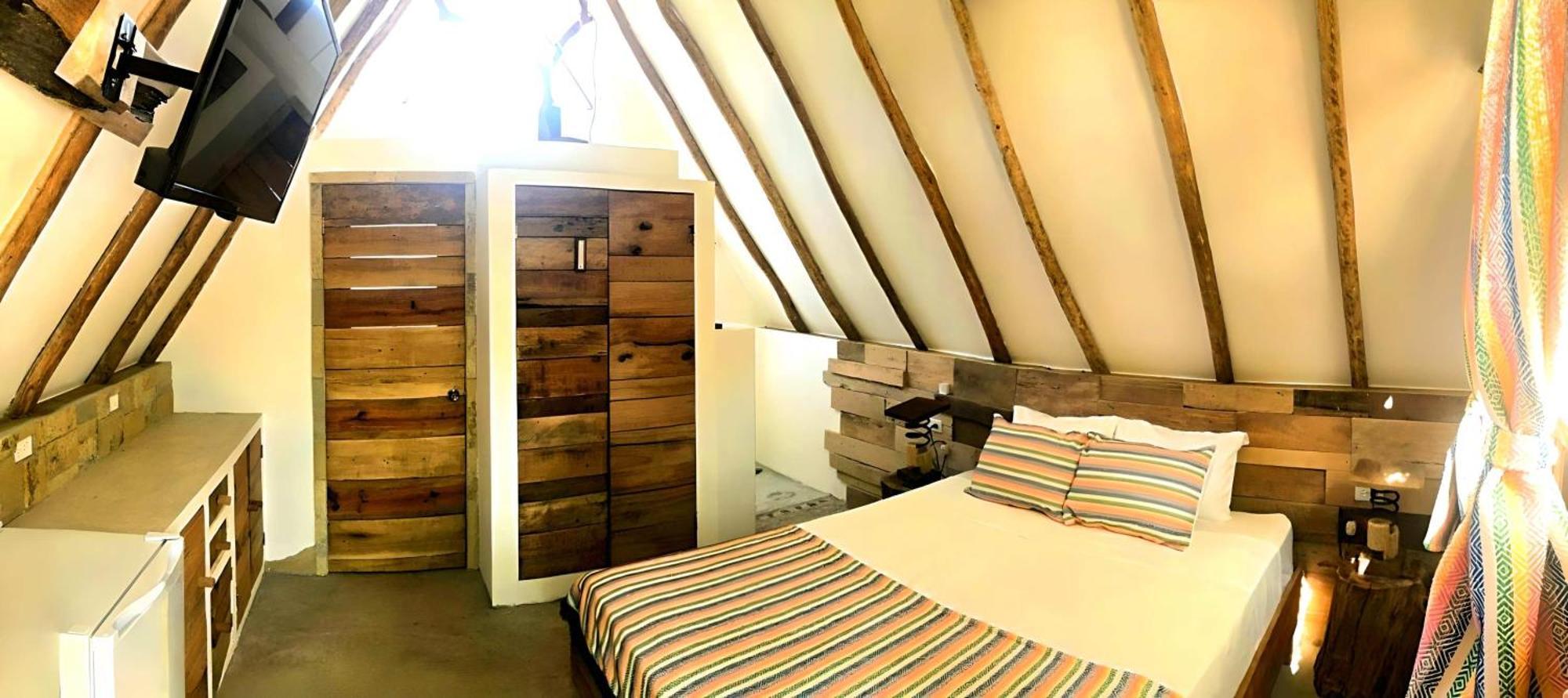 Kin Lodge *