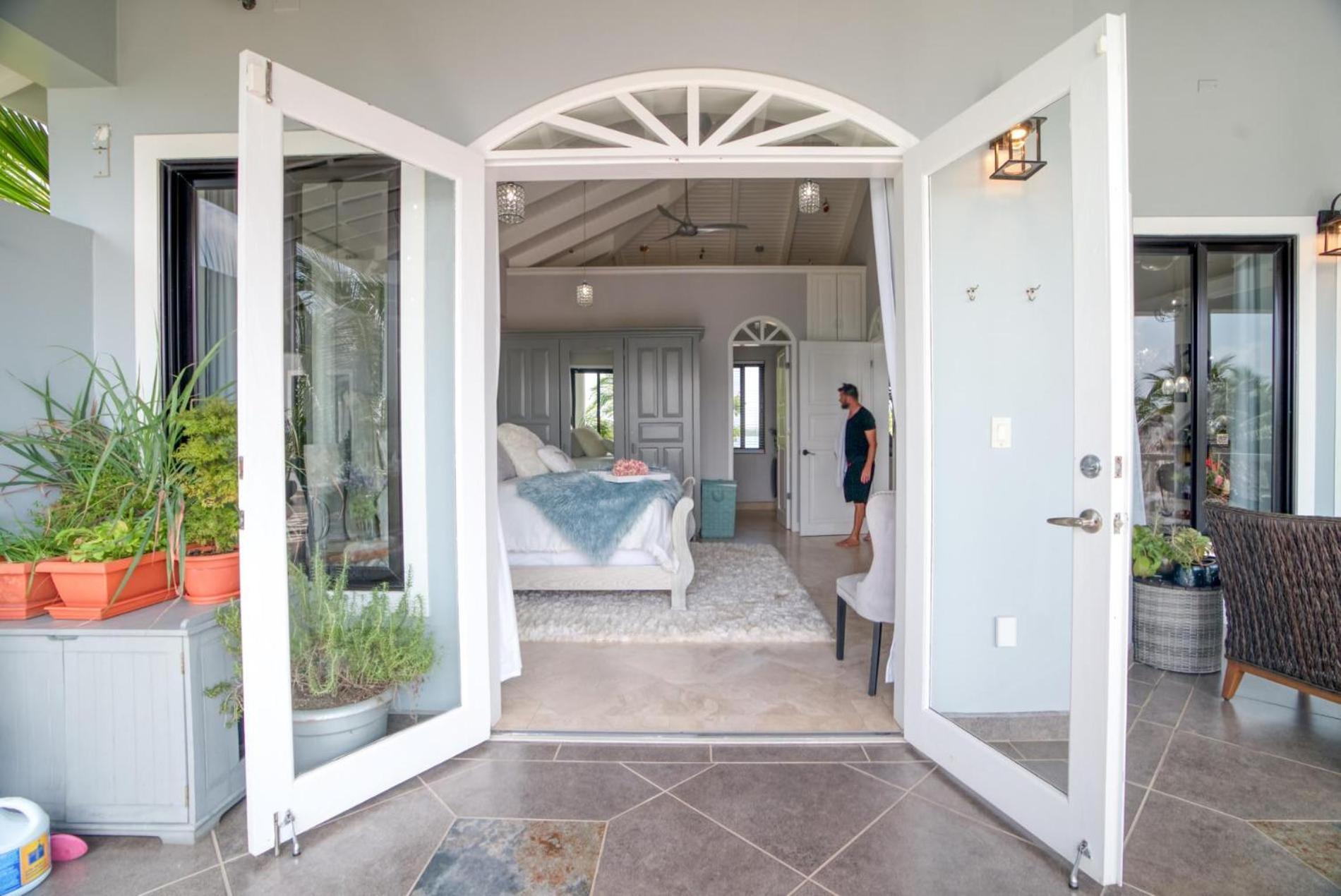Kairos - Luxury Ocean Front - 4 Bedrooms With 2 Private Pools & Villa Maya Beach