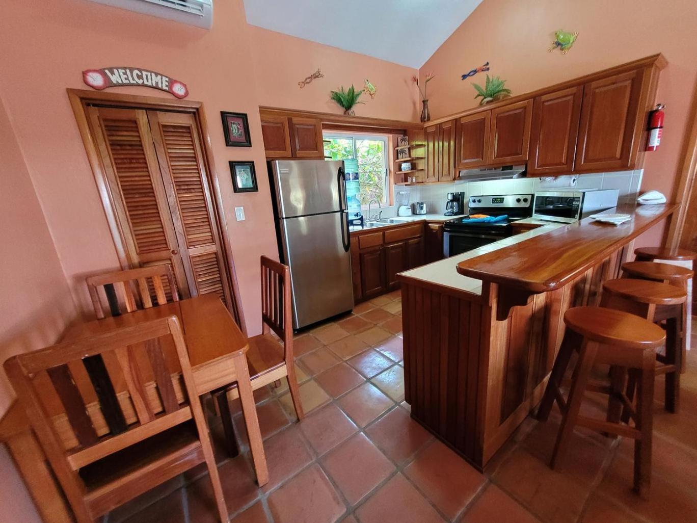Sapphire Resort San Pedro (Ambergris Caye)