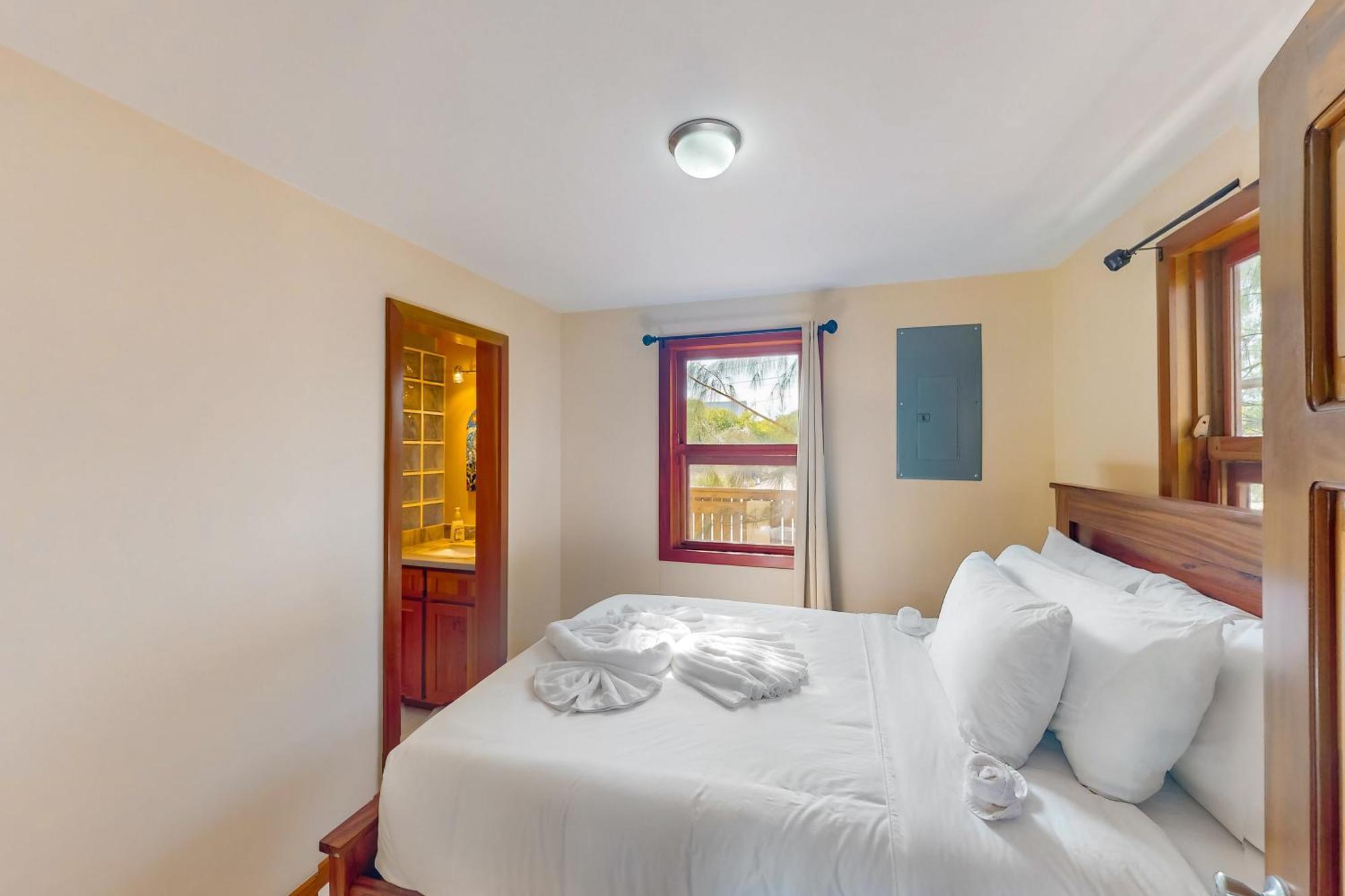 The At Island Pearl Gold Standard Certified Caye Caulker