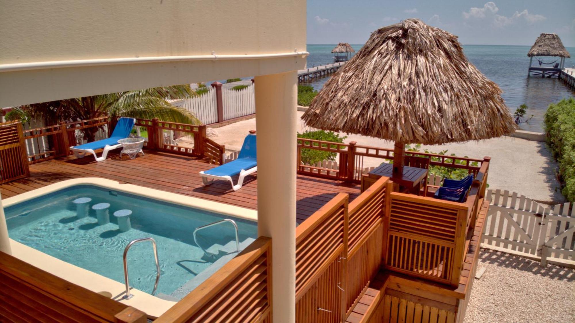 La Perla Azul House With Pool And 4 Seater Cart San Pedro (Ambergris Caye)