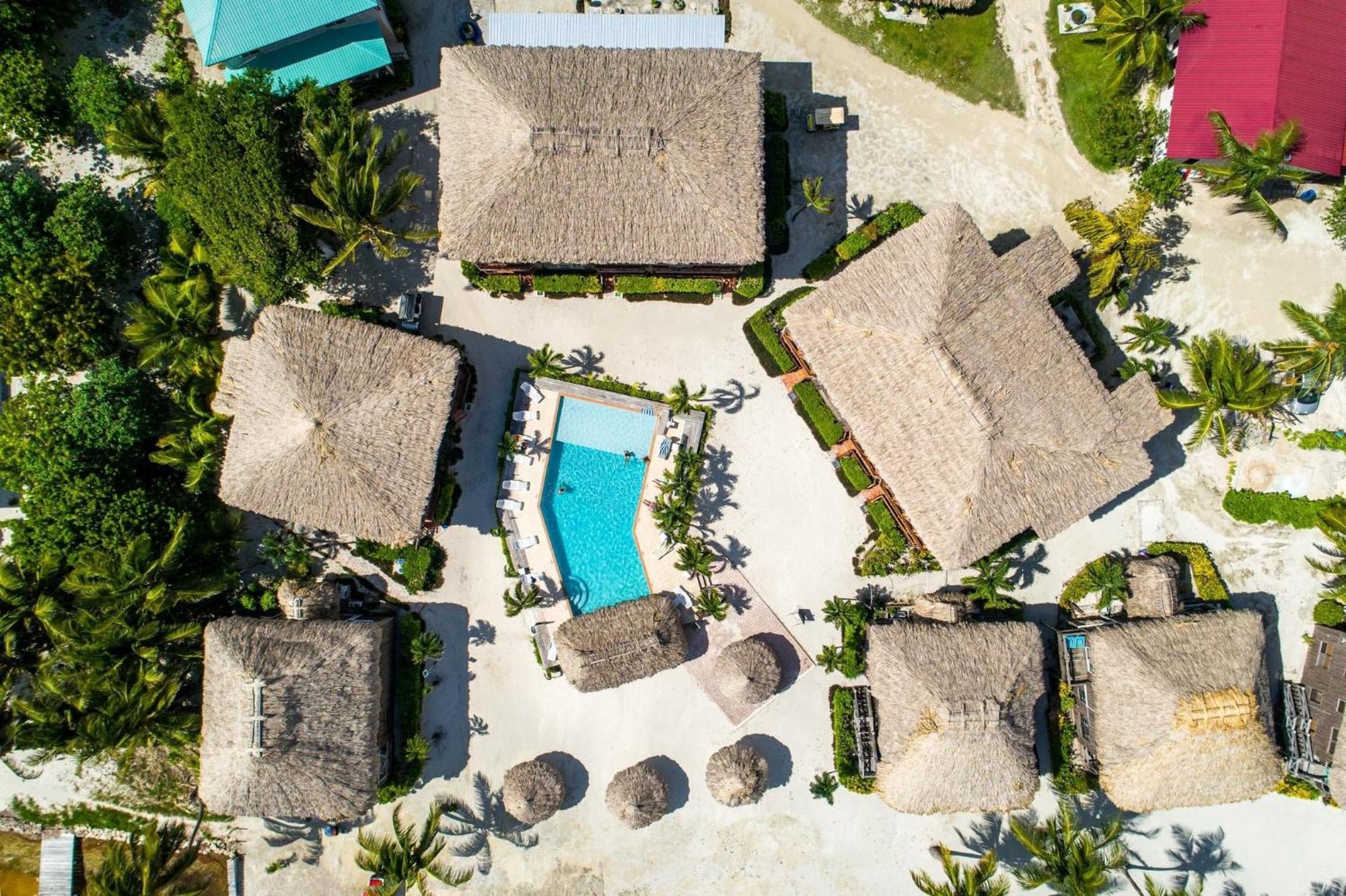 Captain Morgan's Retreat Hotel 3*