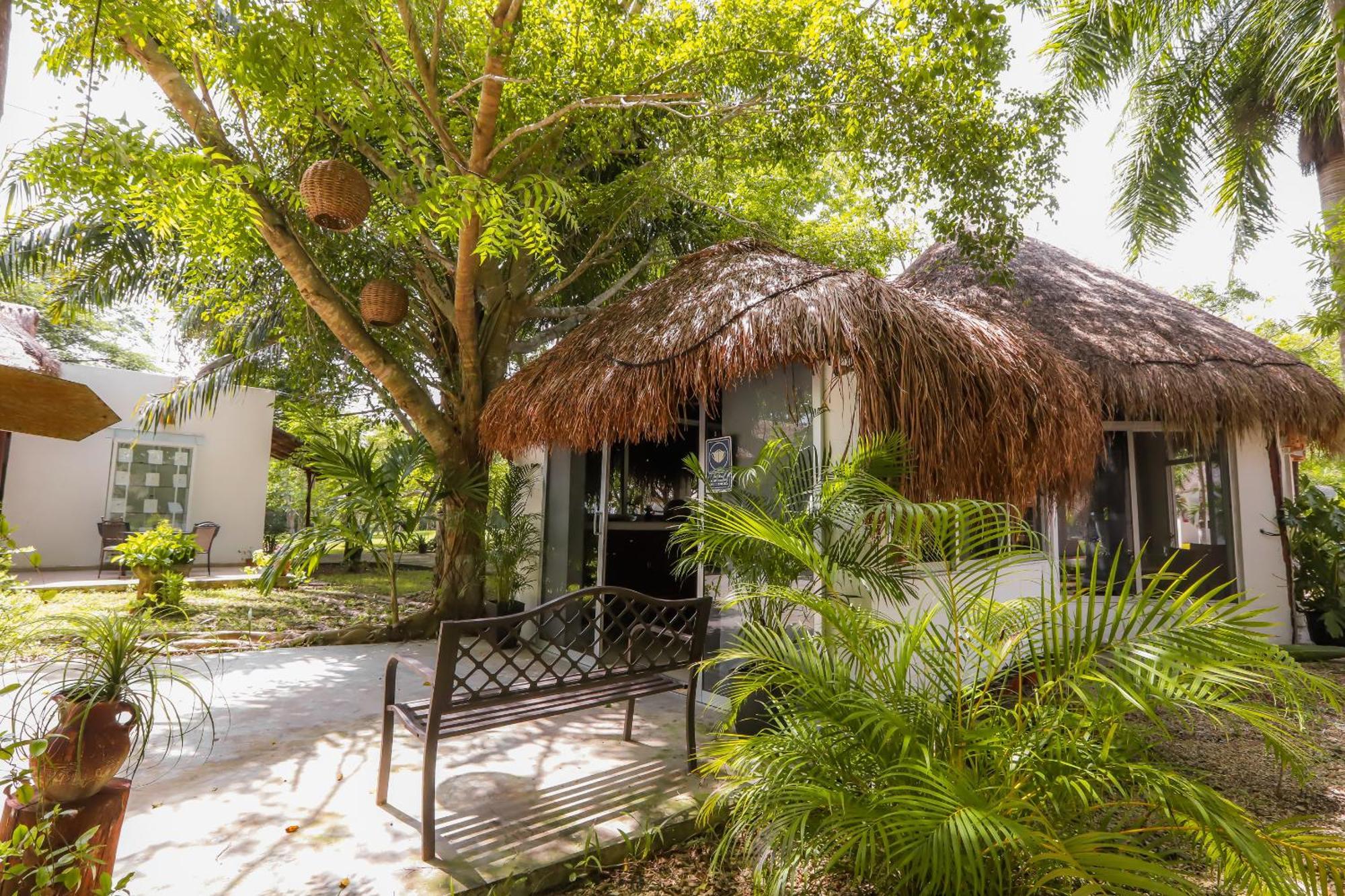 Mayan Secret Boutique Subteniente Lopez