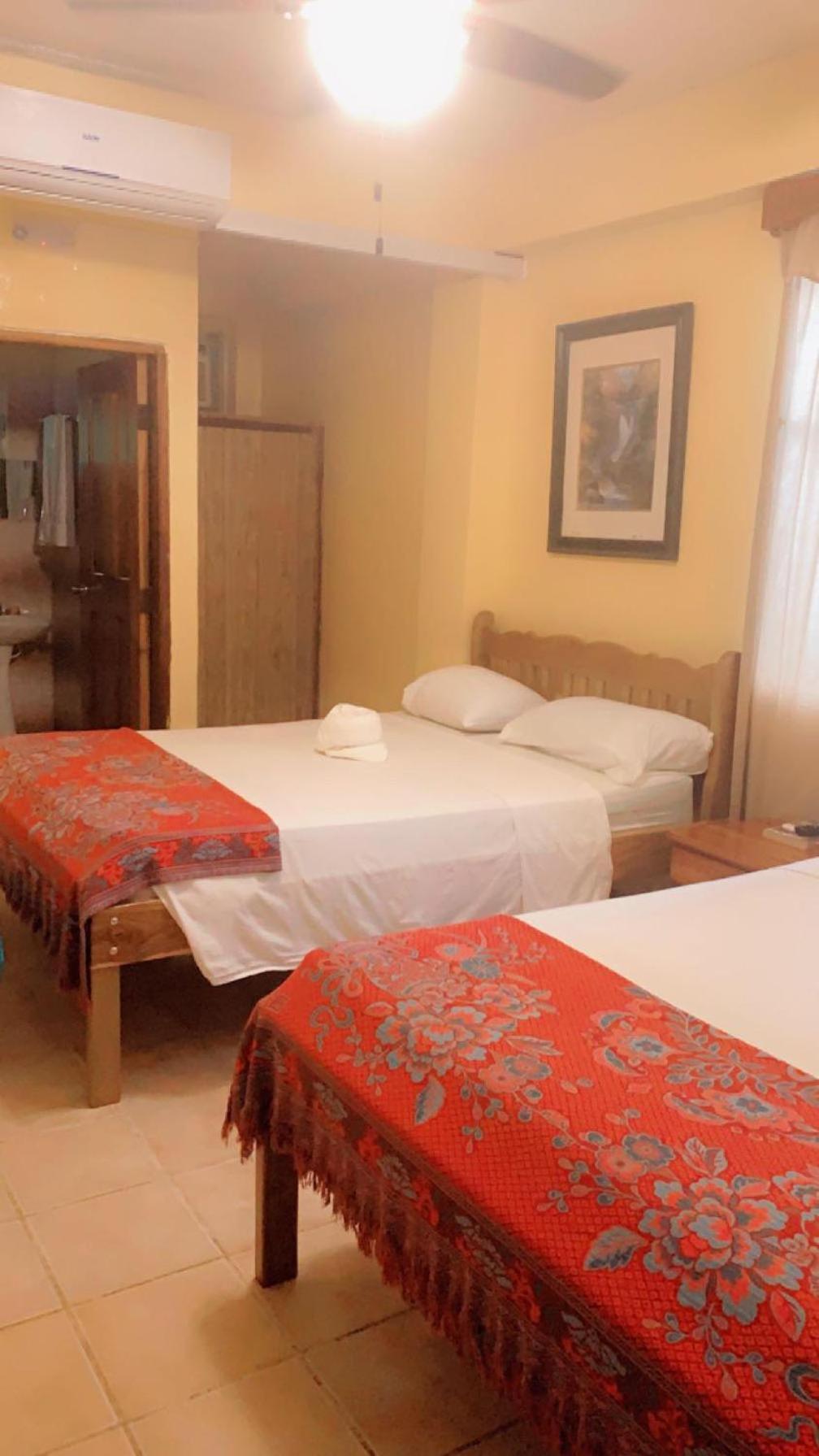 Chaleanor Hotel Dangriga