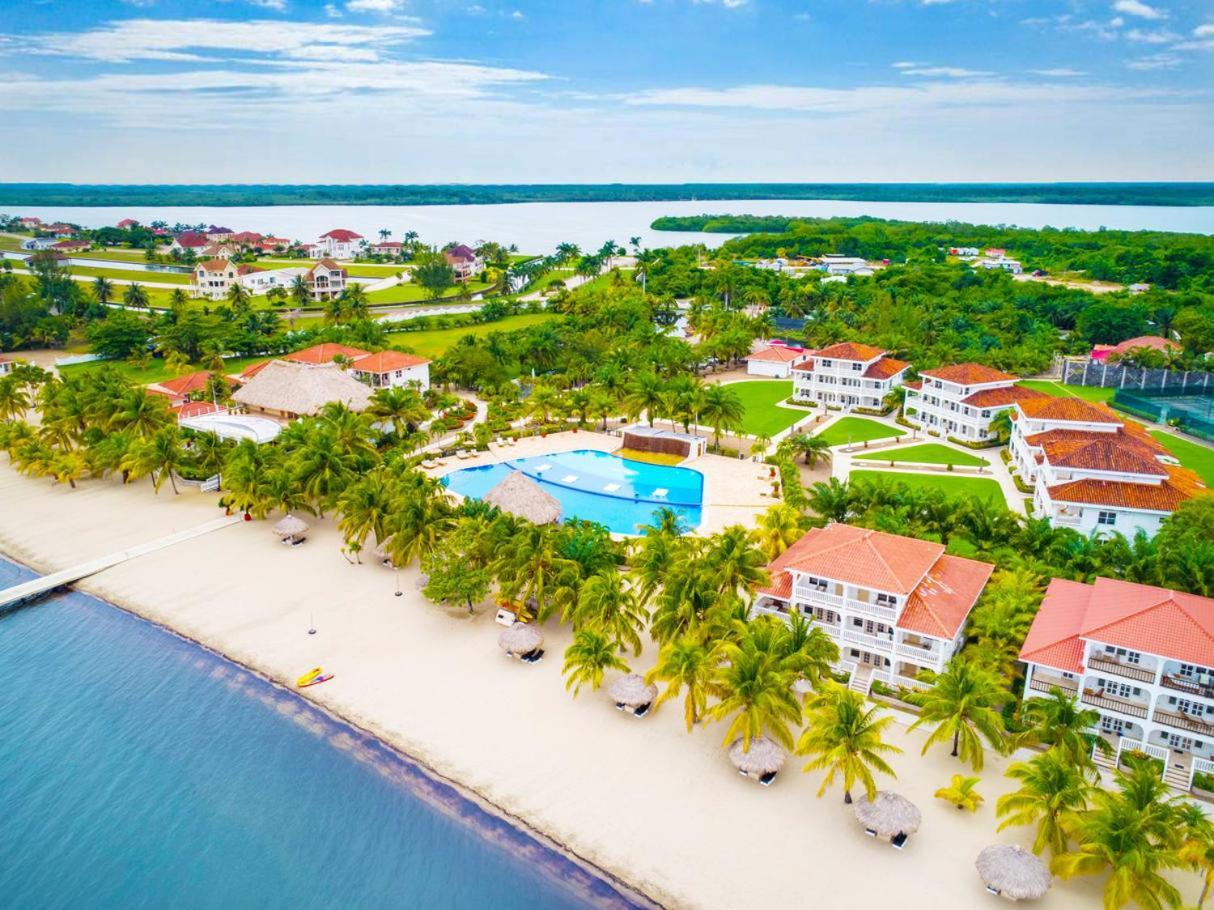 Castello- Water Views & Amenities *