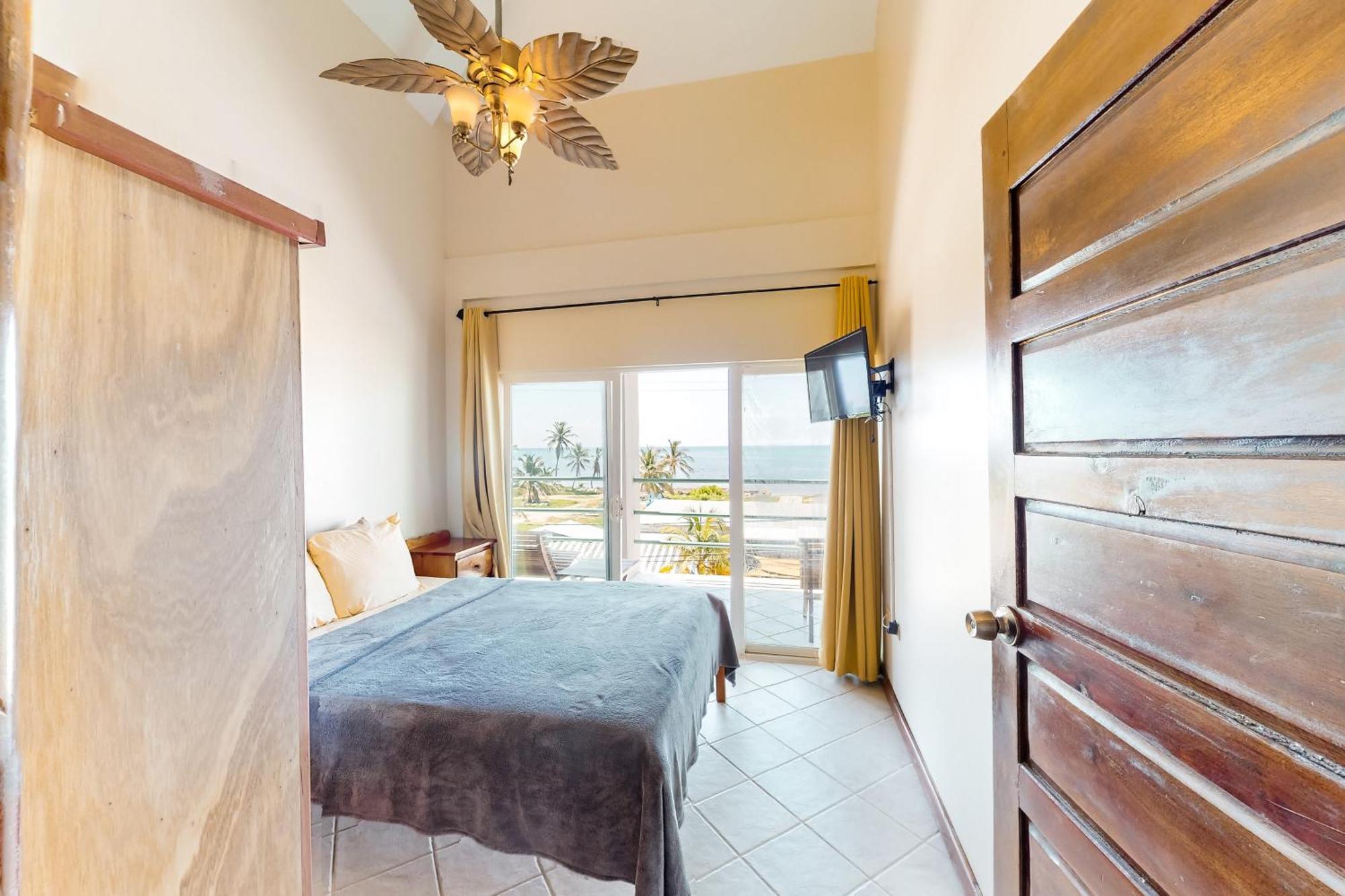 E301 Mara Laguna Apartment