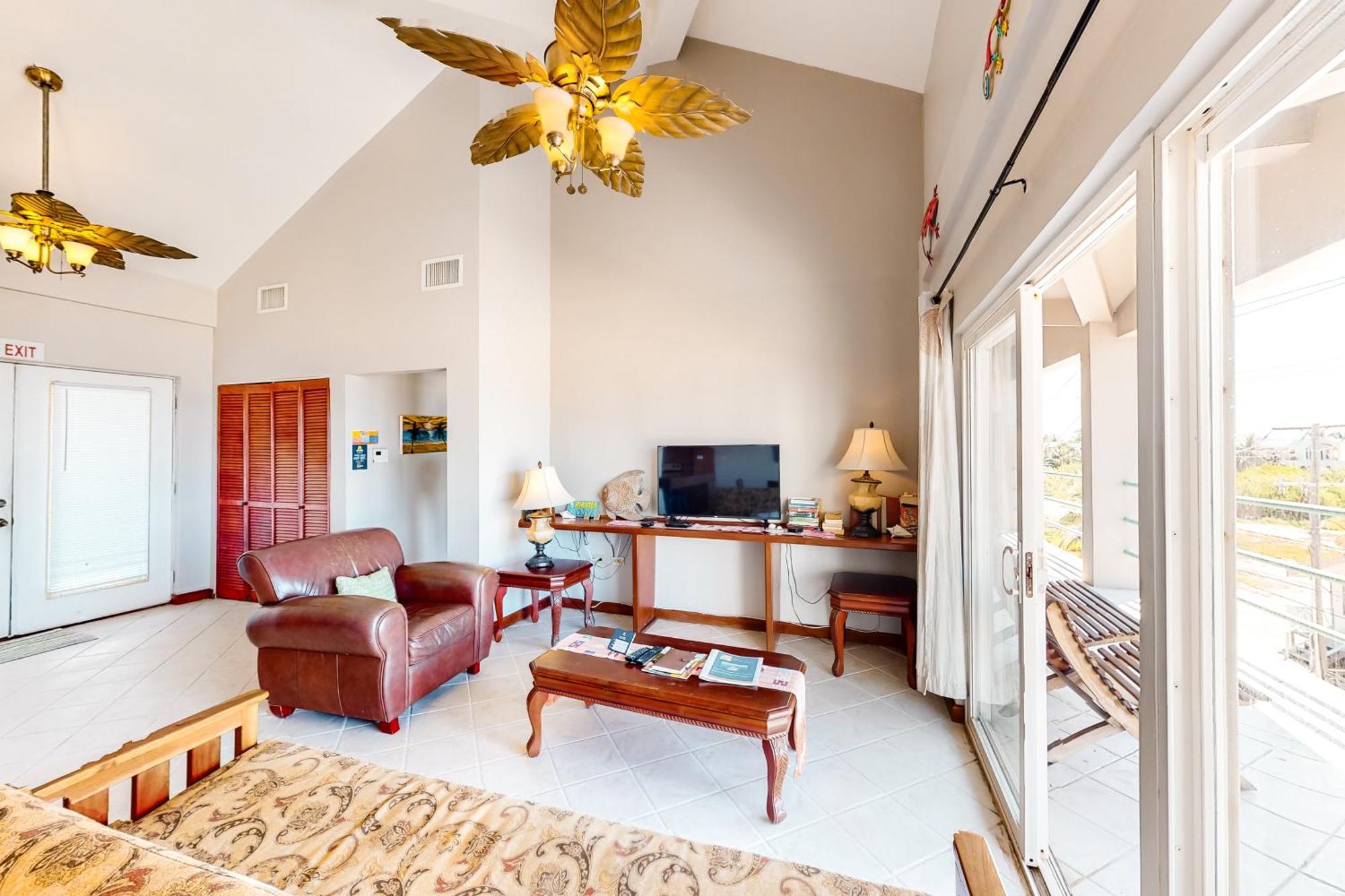 E301 Mara Laguna Apartment *