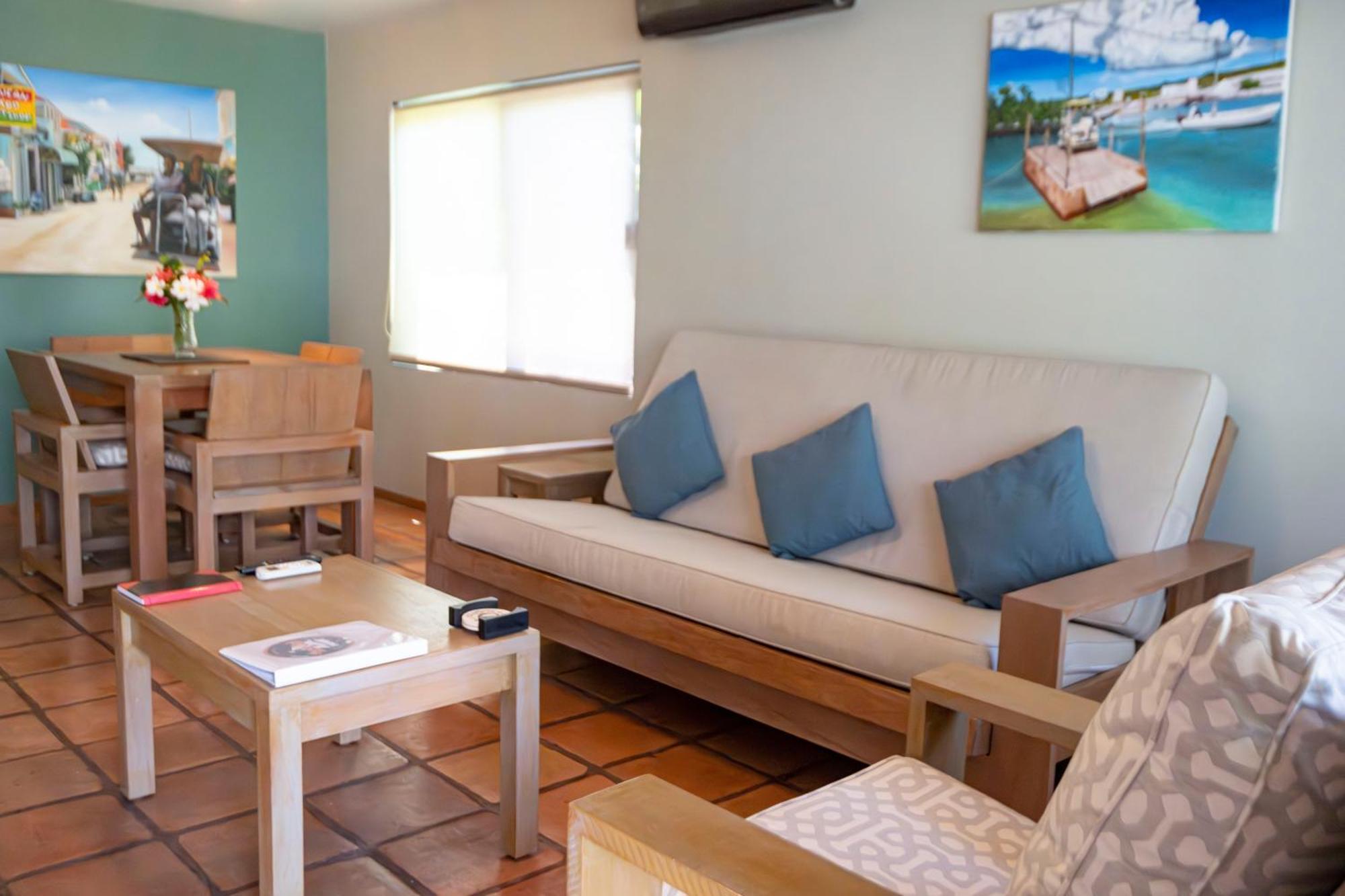 Isla Bonita Yacht Club