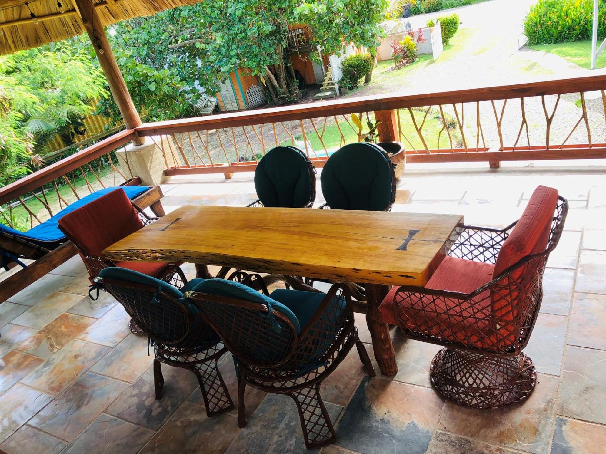 Coral Cove Inn Maya Beach
