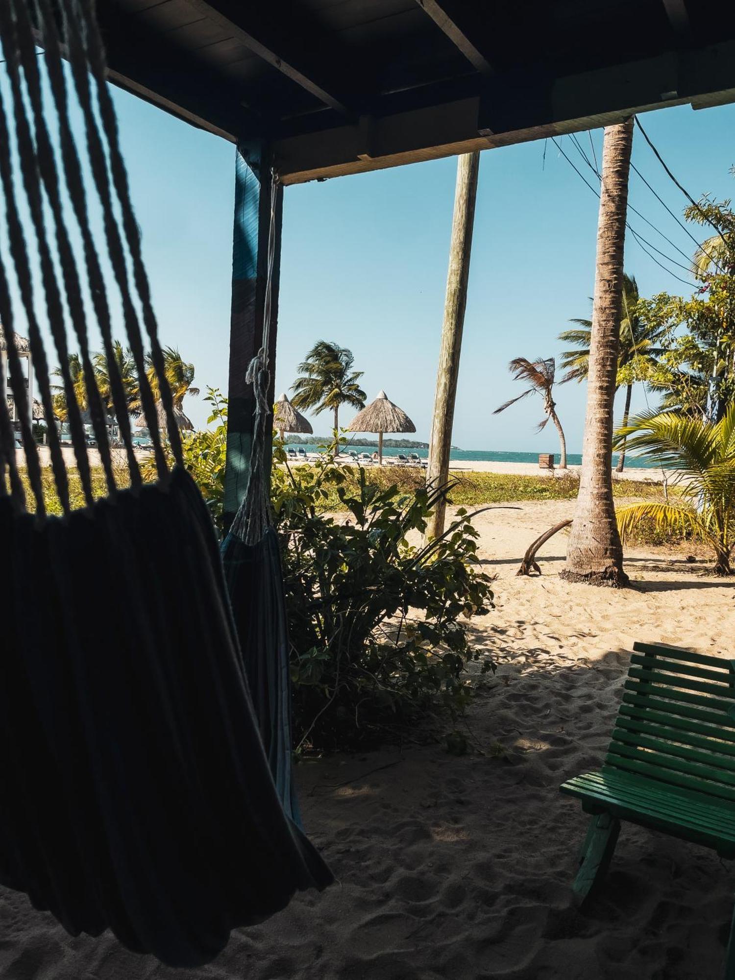Anda Di Hows * Placencia