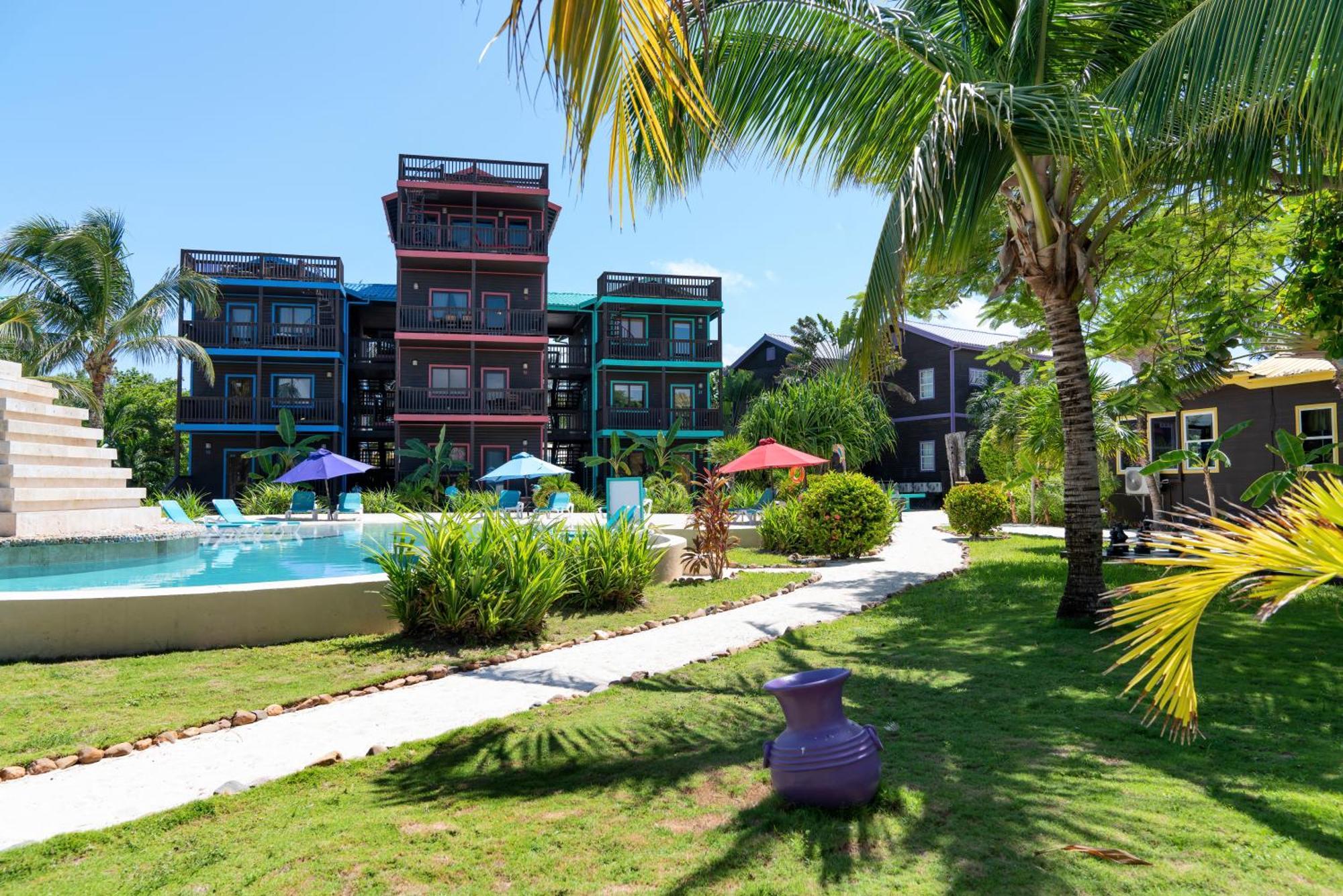 X'tan Ha- The Waterfront Resort San Pedro (Ambergris Caye)