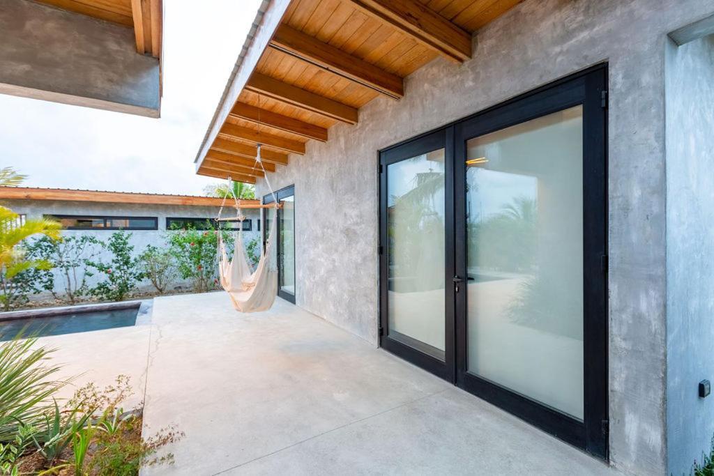 Villa Seabird Dwellings With Private Splash Pool And Dock Placencia