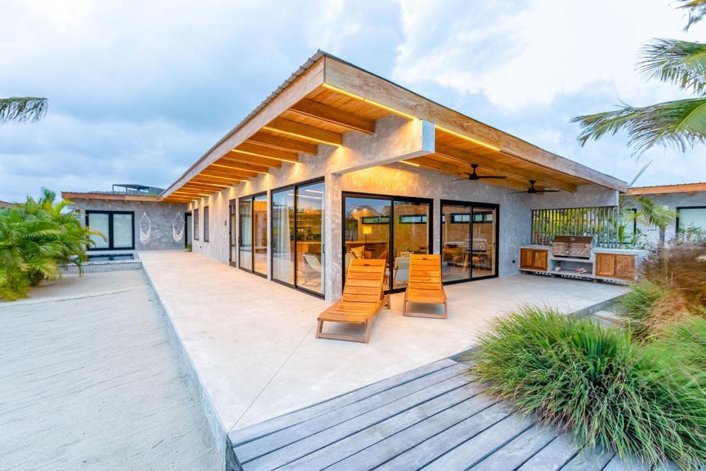 Villa Seabird Dwellings With Private Splash Pool And Dock *