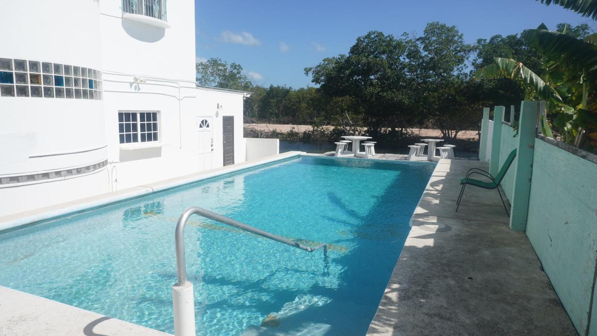 Belize Waterside Sea View With Infinity Pool & Overwater Deck *
