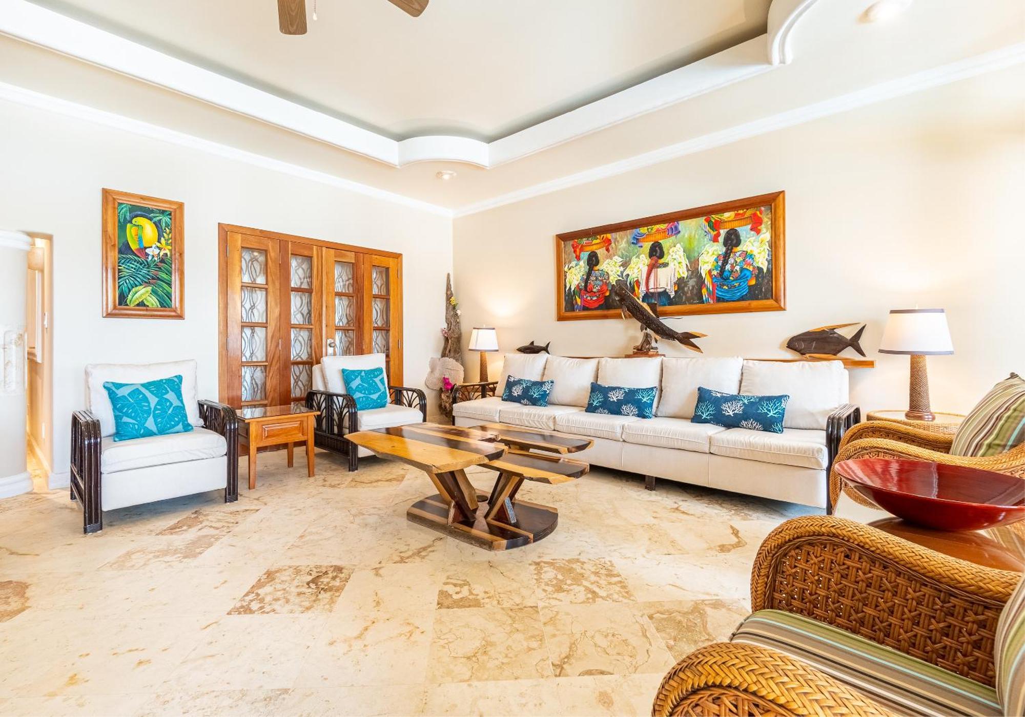 Villa Belizean Cove Estates Luxury Beachfront *