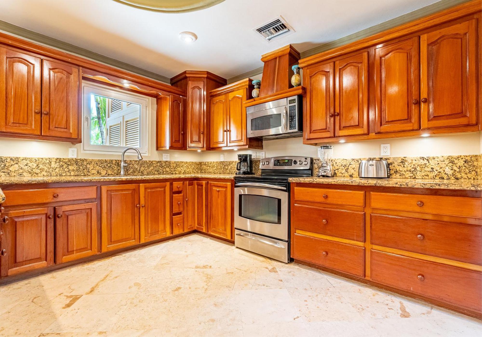Villa Belizean Cove Estates Luxury Beachfront *