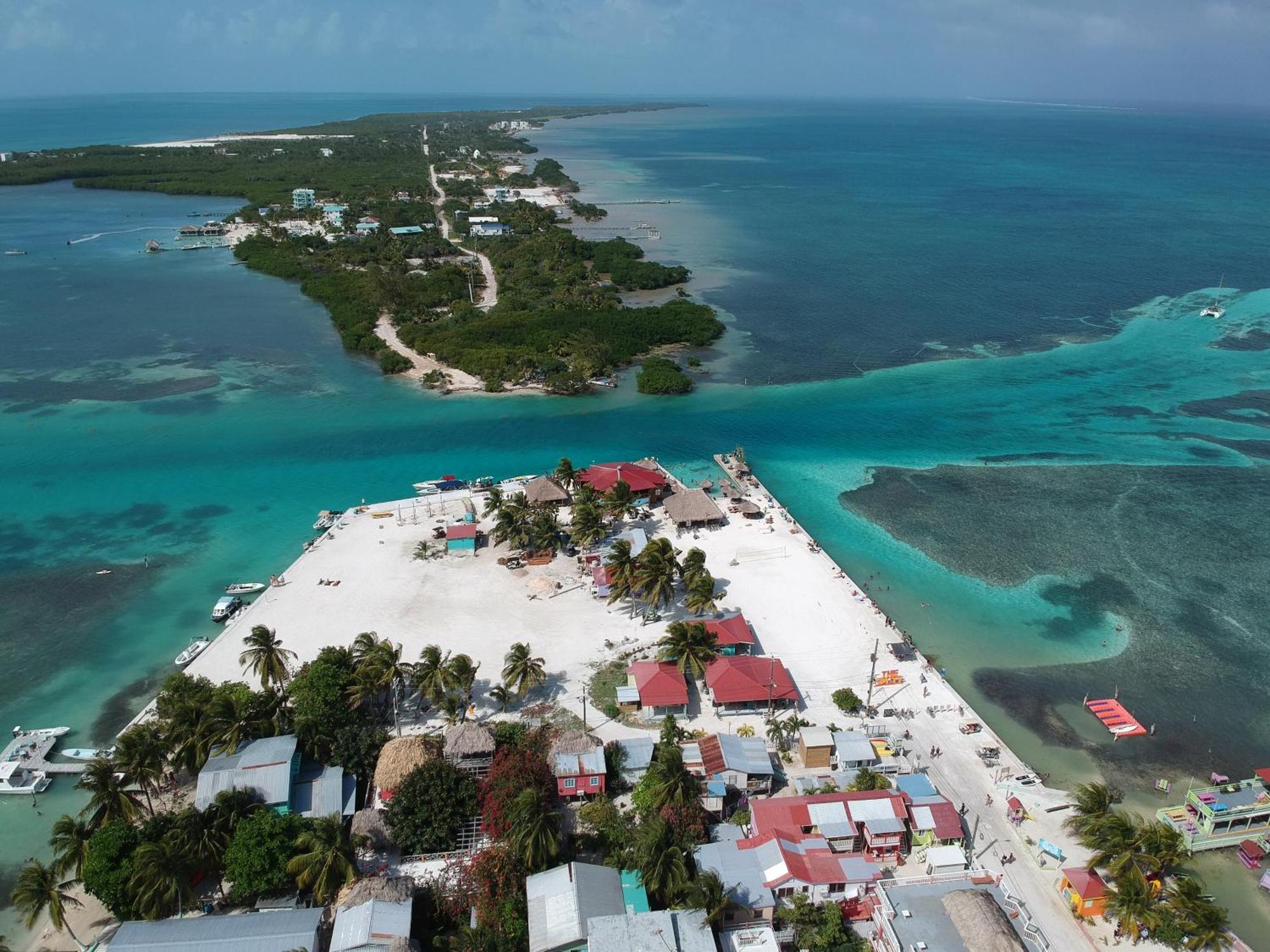 Barefoot Caye Caulker