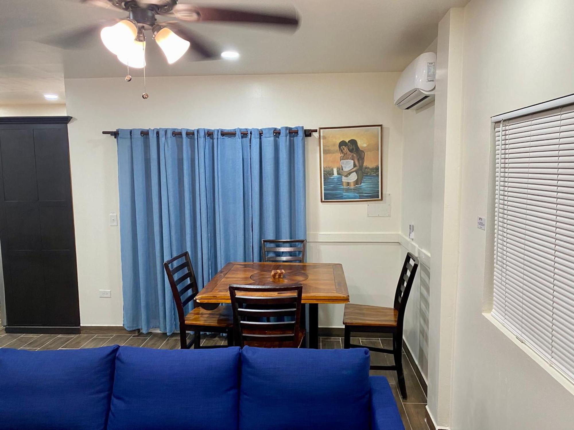 Meme's Place Apartment Placencia