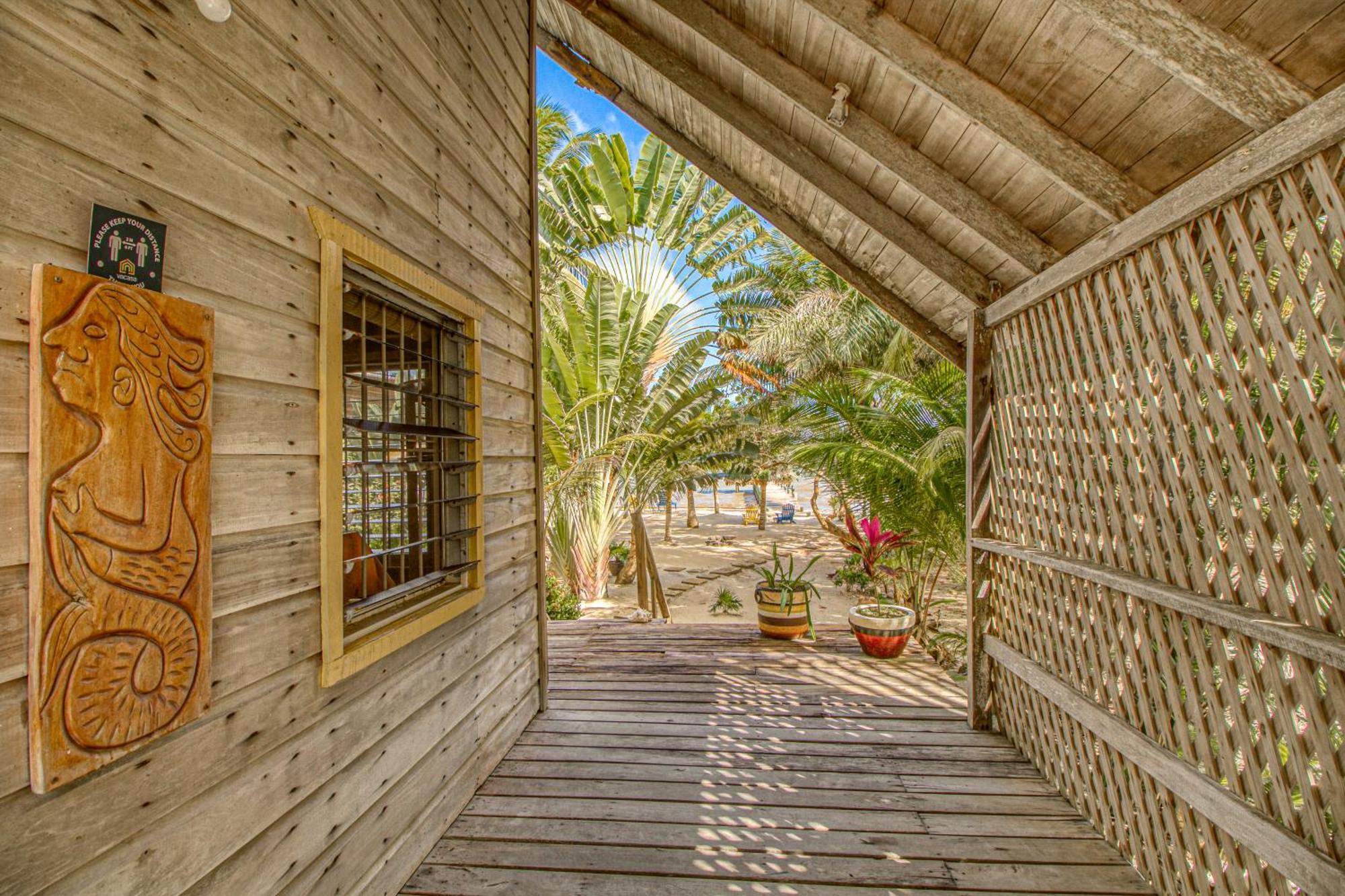 Oceans Edge Placencia