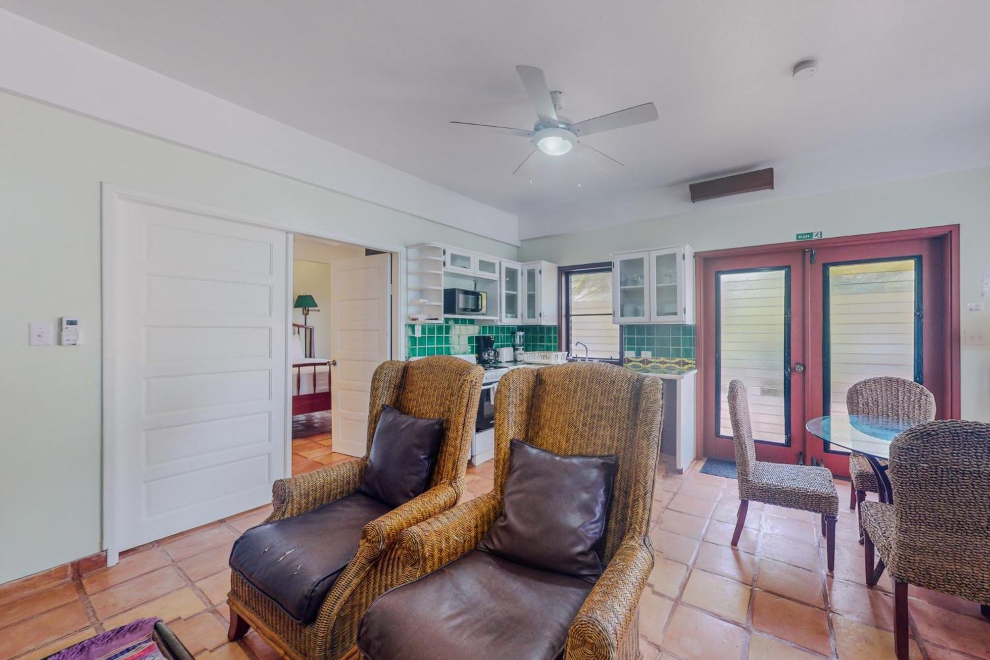 Beachside Gold Standard Certified * Placencia