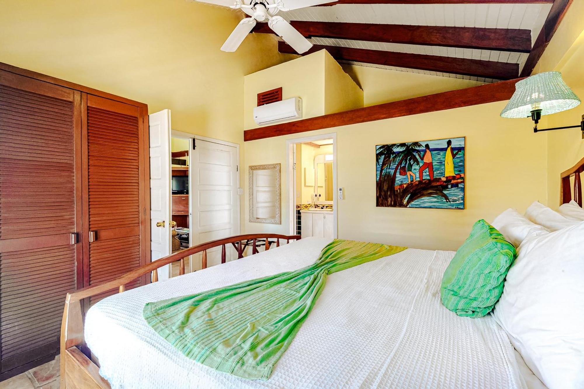 Beachside Gold Standard Certified Apartment *