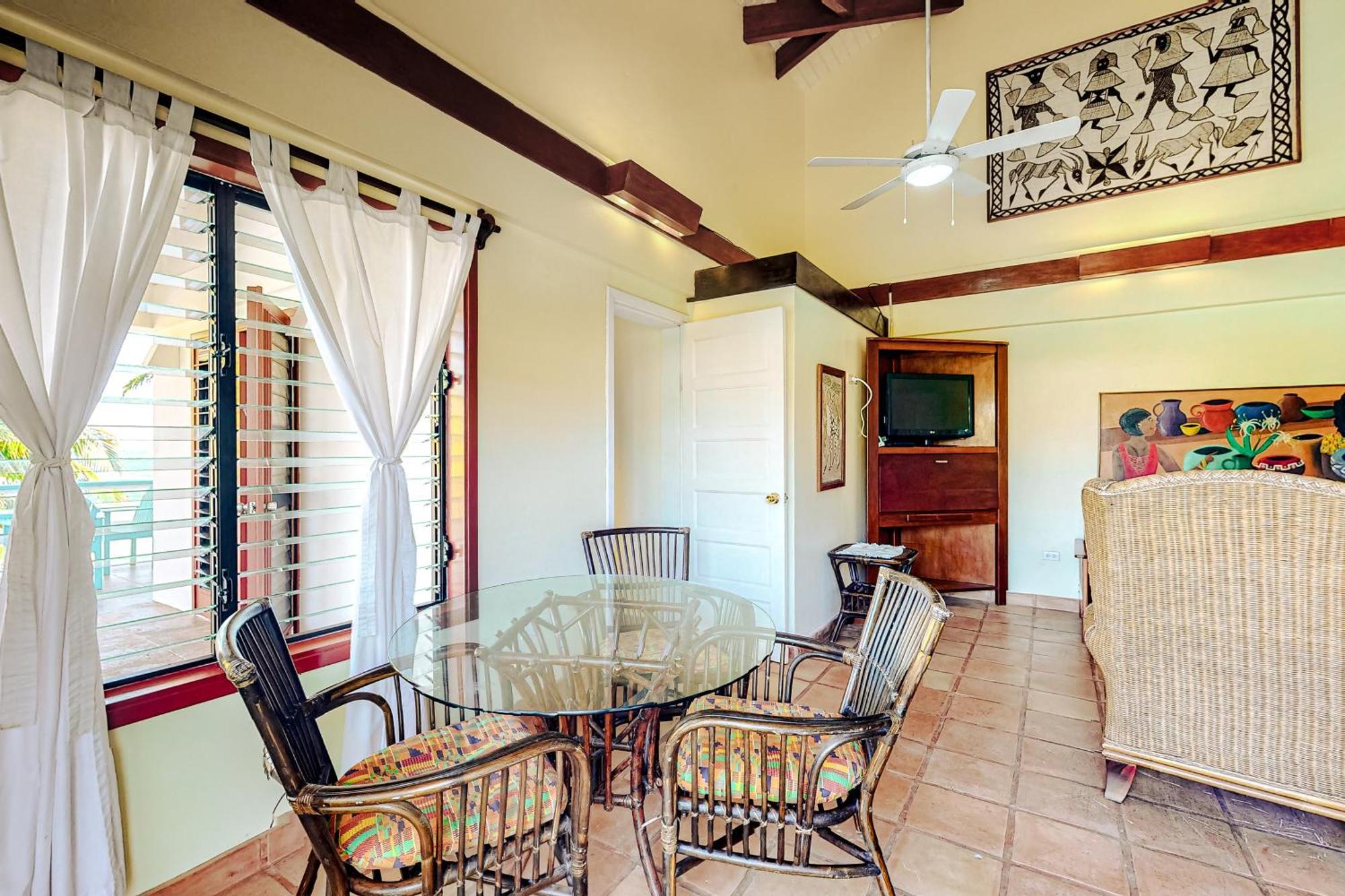 Beachside Gold Standard Certified * Placencia