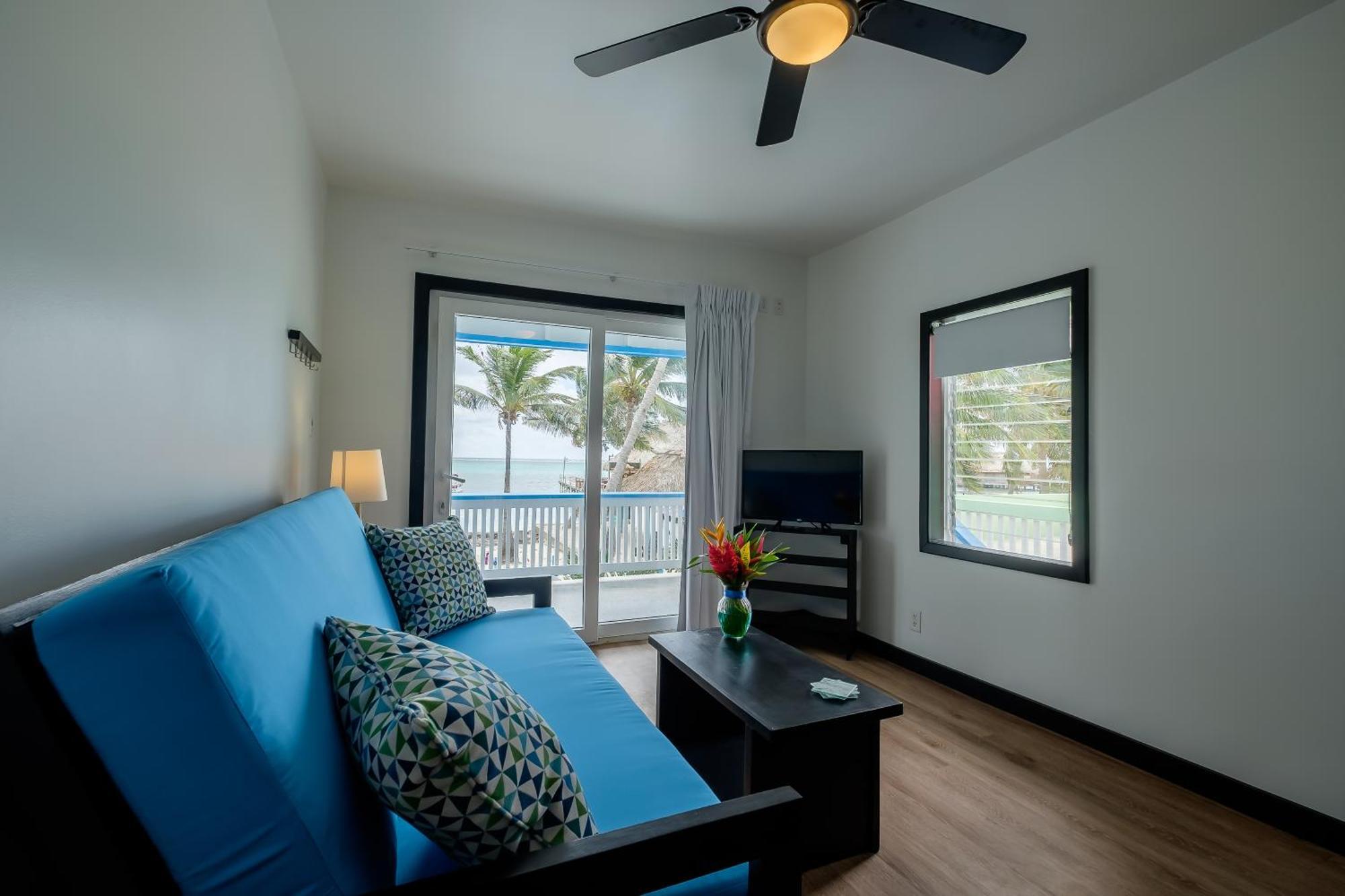 Aqua Vista 3*