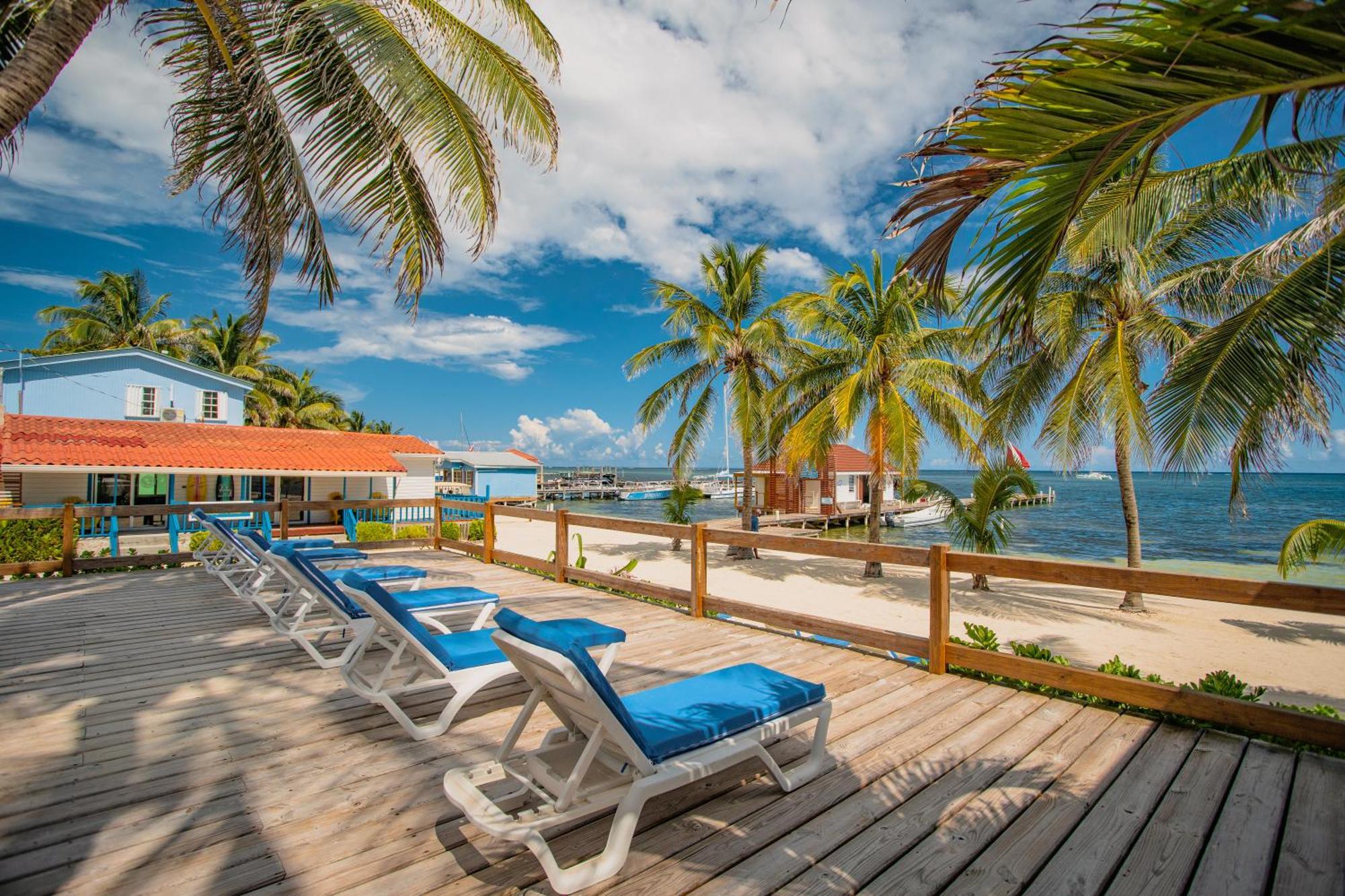 Sunbreeze Hotel 4*