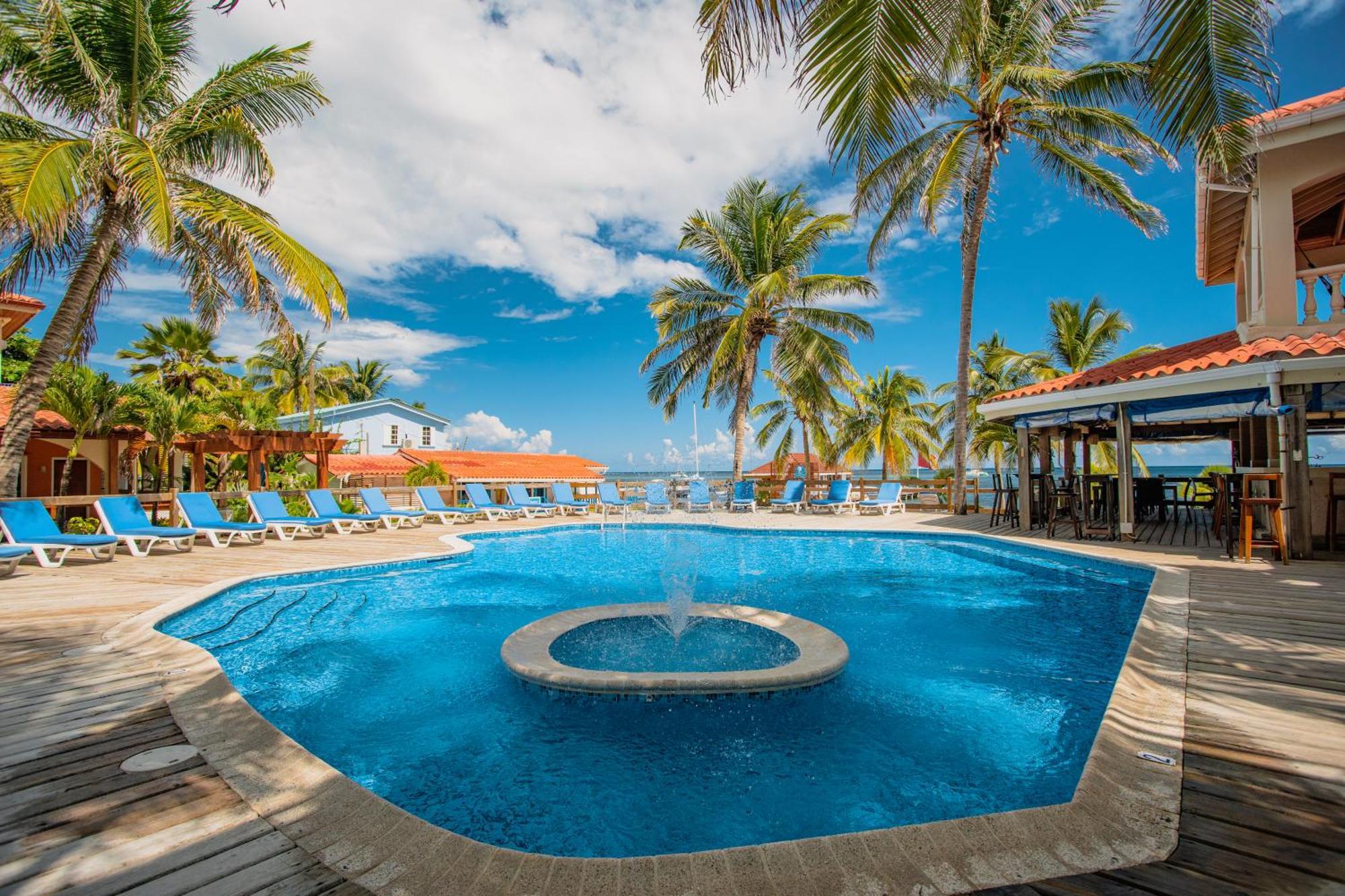 Sunbreeze Hotel 4*