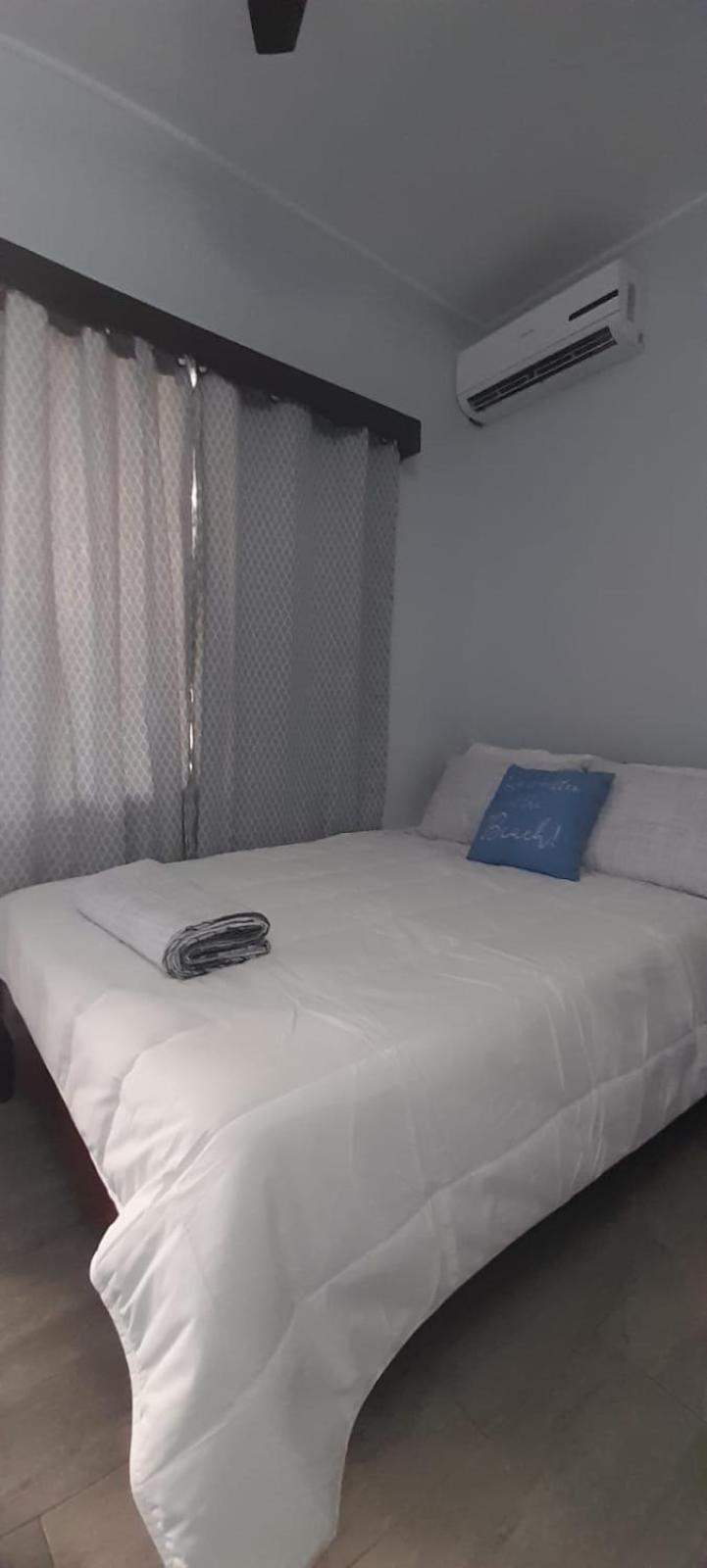 Hotel Serenade Placencia
