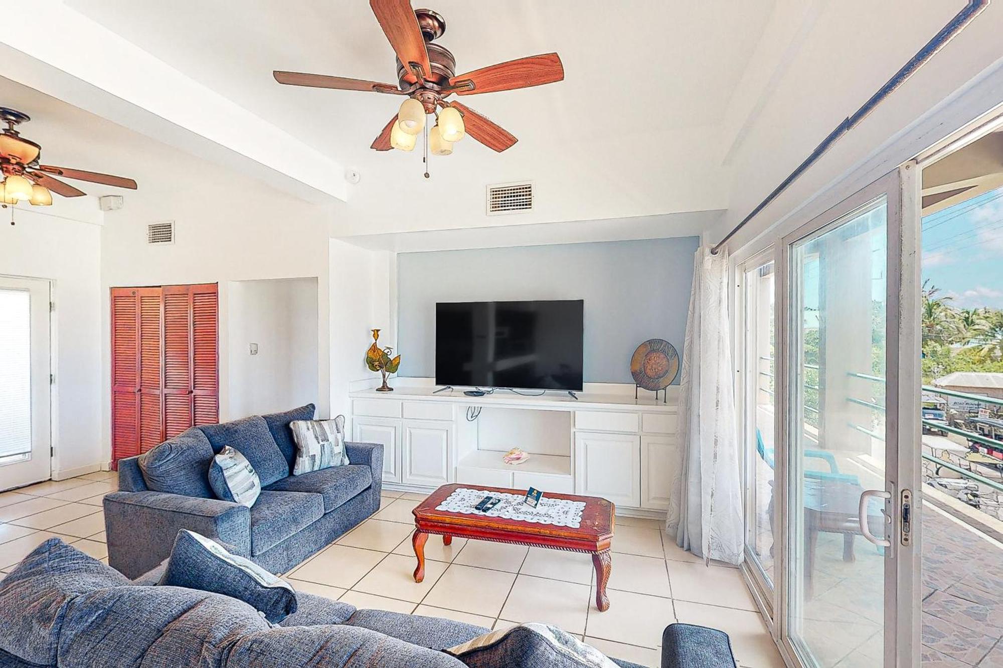 Mara Laguna C Apartment
