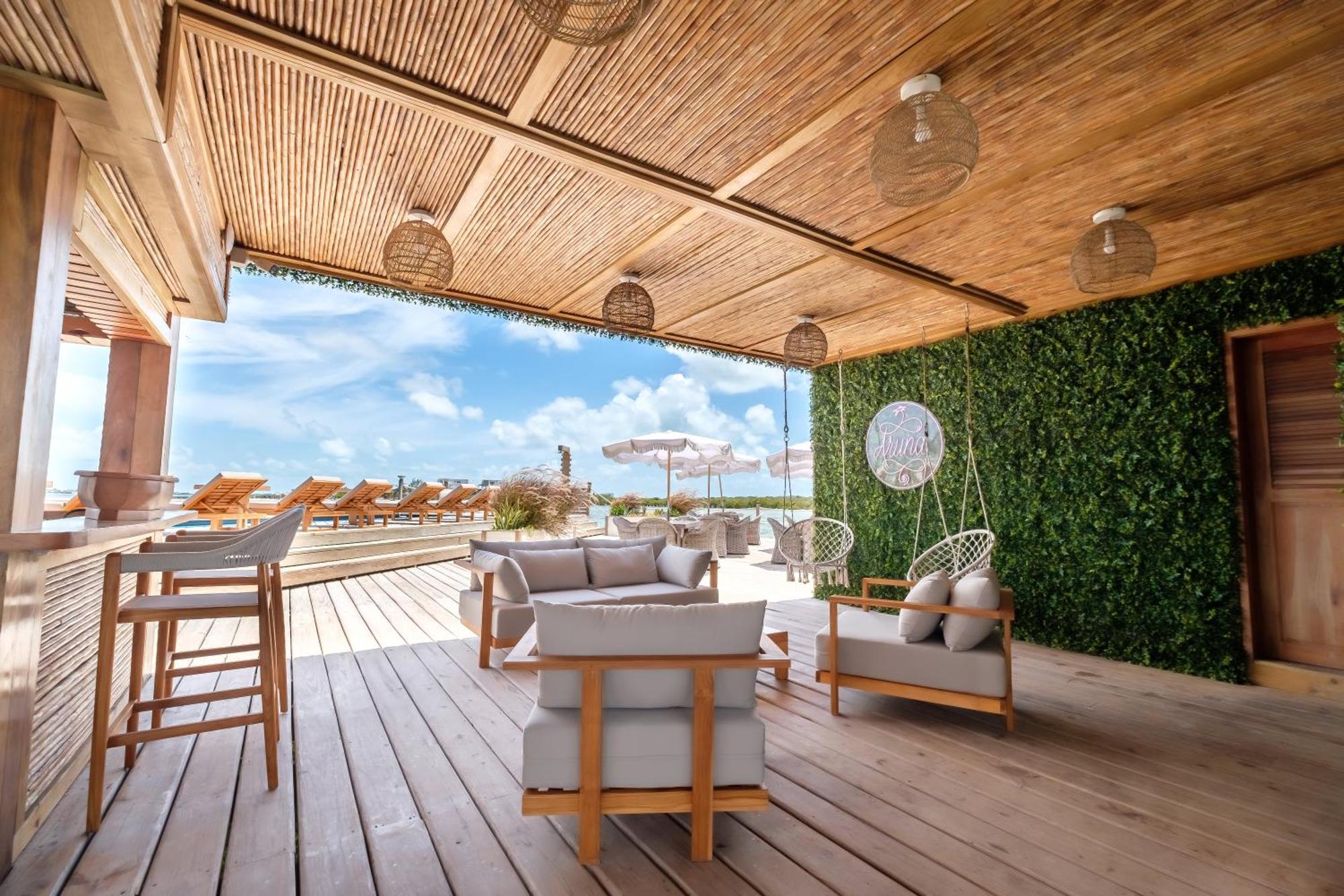 Hotel Aruna & Villas 4*