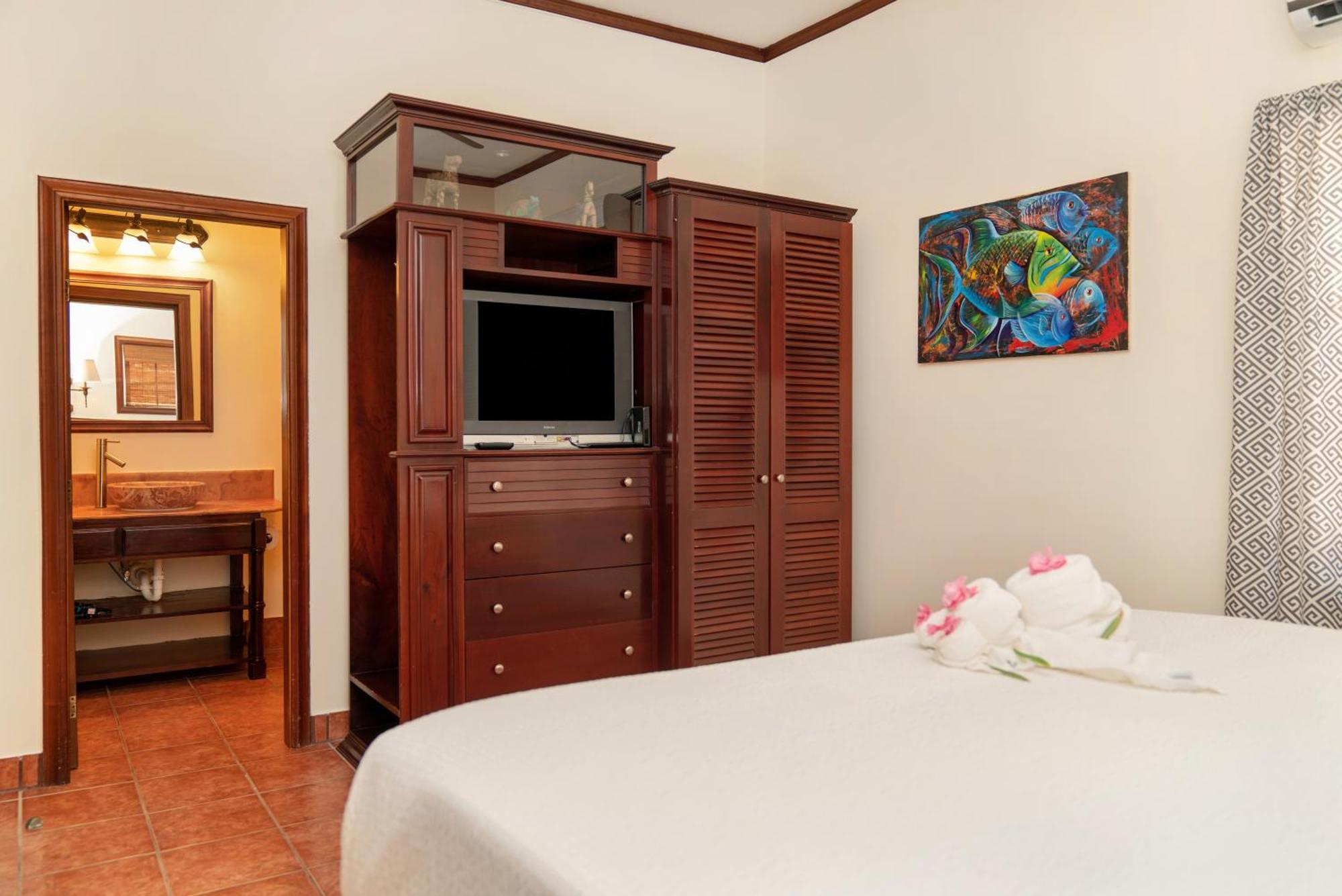 X'tan Ha- The Waterfront Resort San Pedro (Ambergris Caye)
