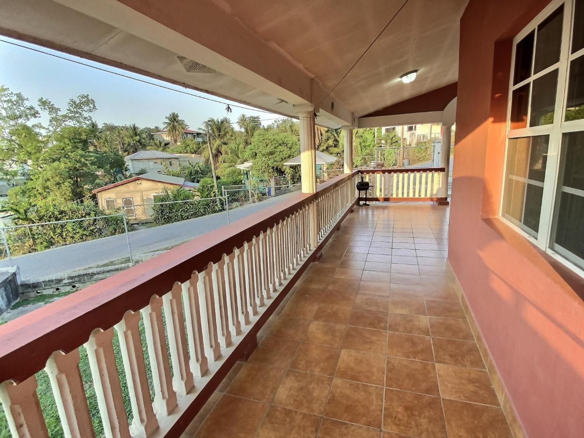 Mountain View Family In Town With King And Midterm Available Holiday home San Ignacio