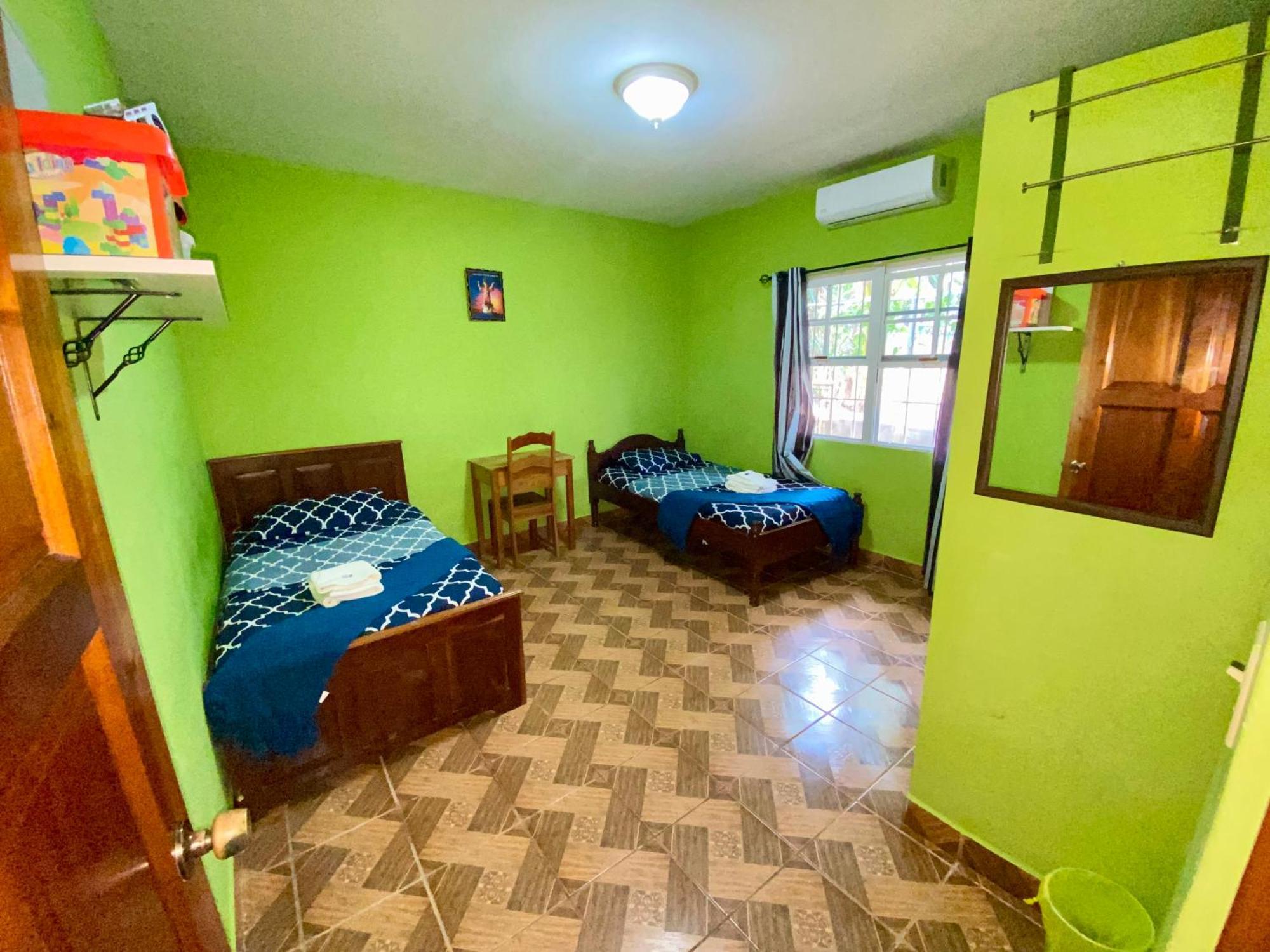 Holiday home Mountain View Family In Town With King And Midterm Available *