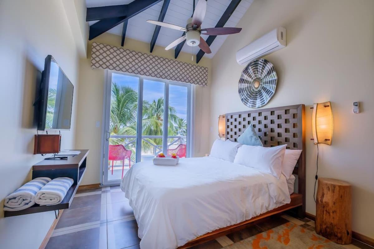 Brisa Oceano Placencia
