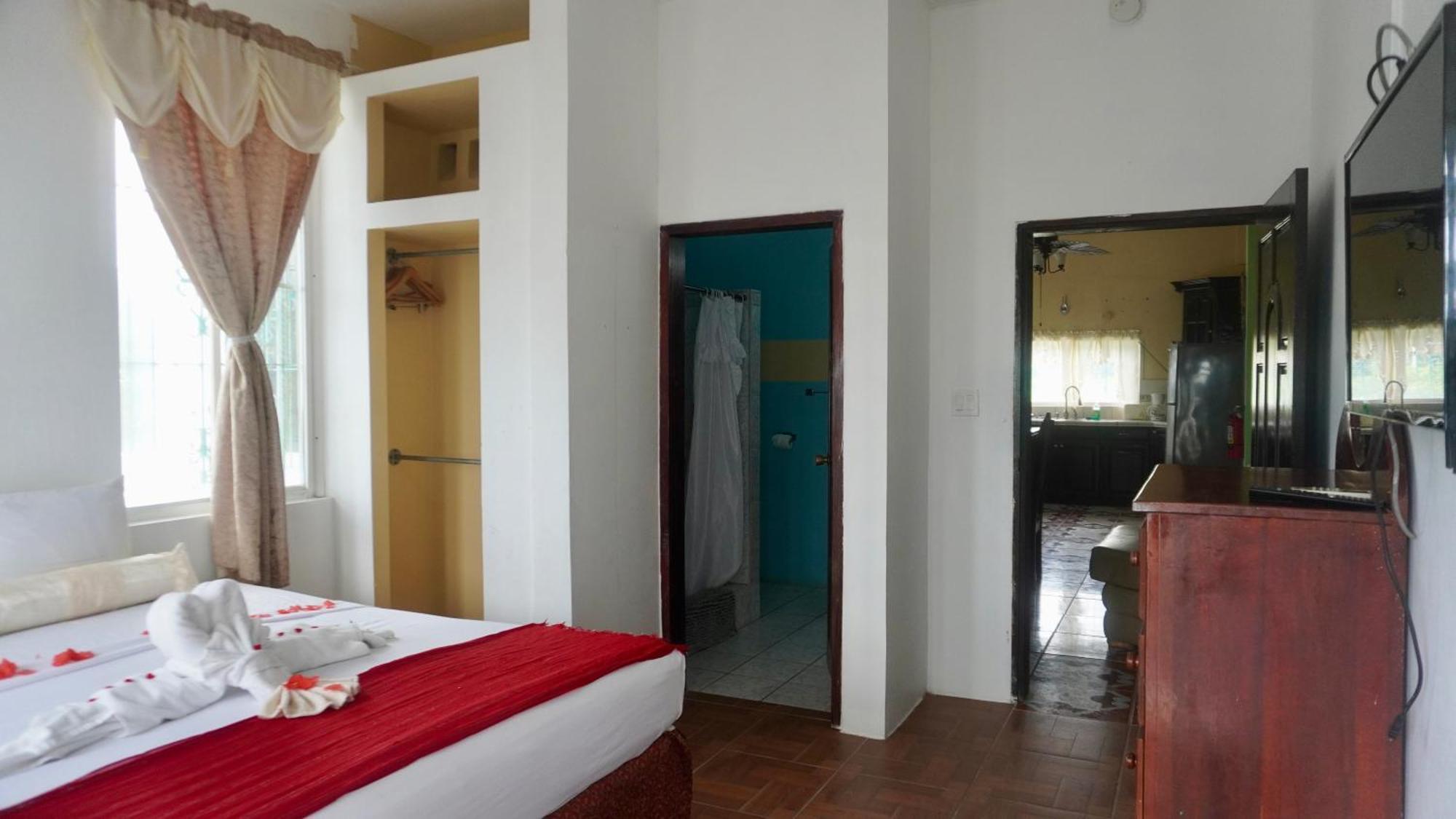 Apartment Belize Waterside Sea View With Infinity Pool & Overwater Deck Belize City