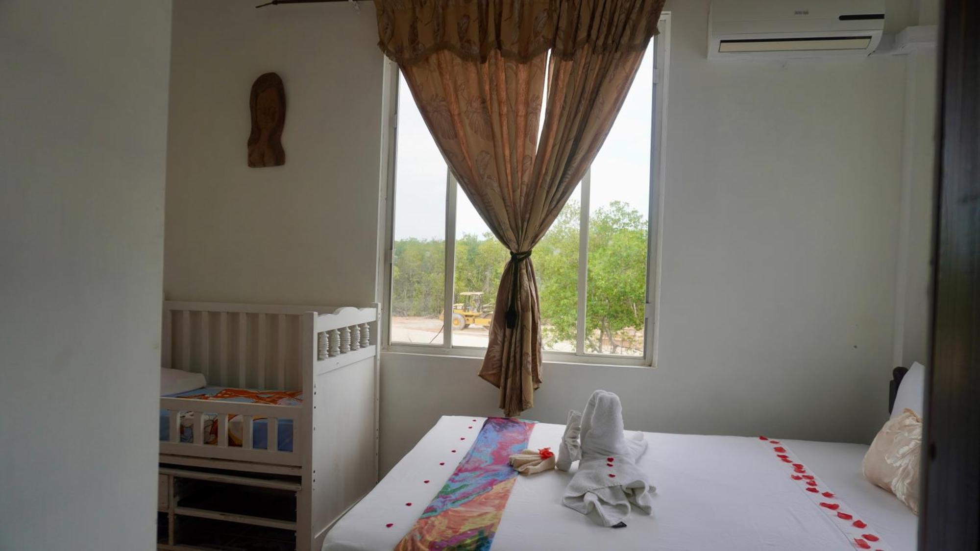 Belize Waterside Sea View With Infinity Pool & Overwater Deck