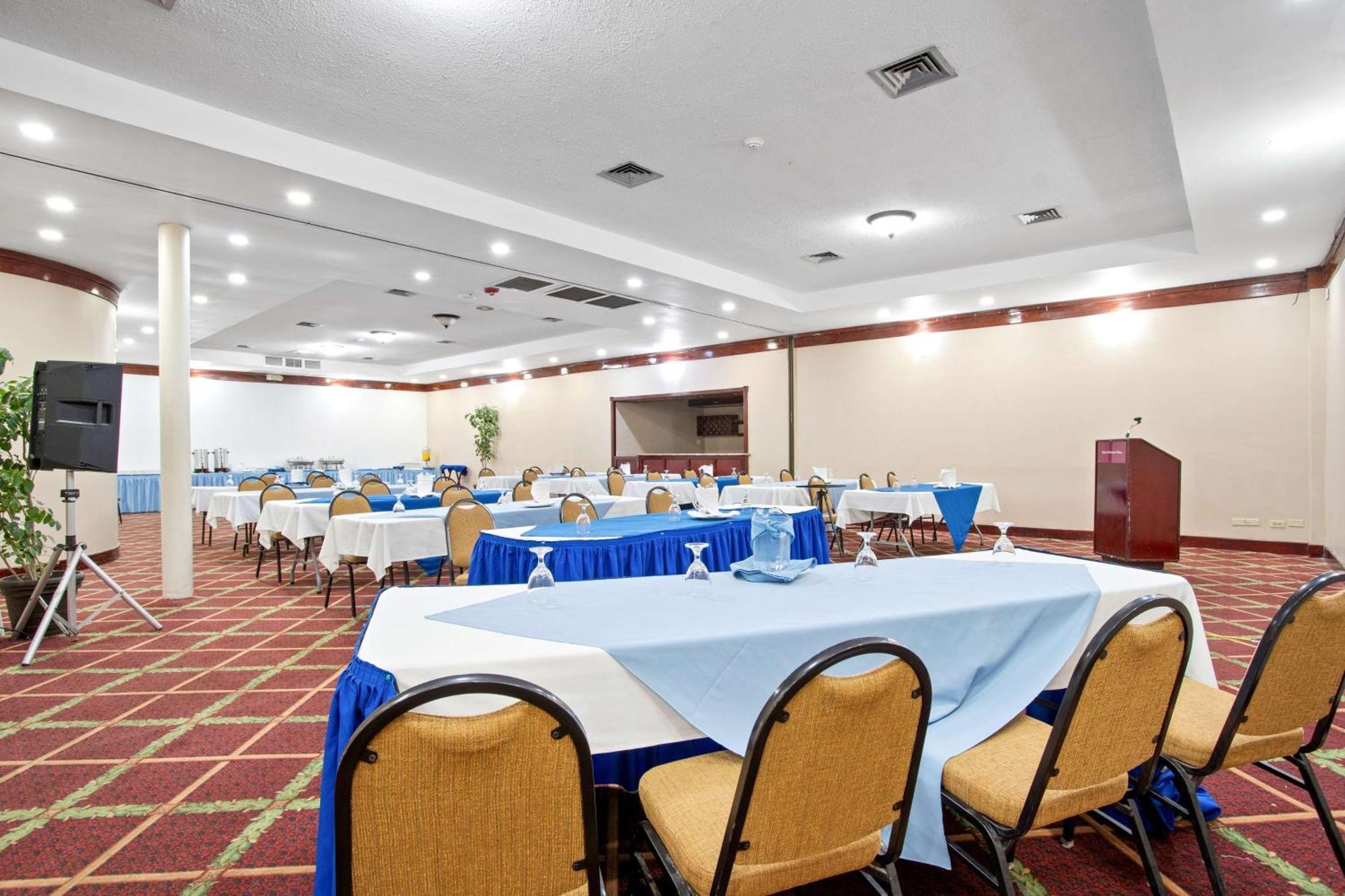 Western Belize Biltmore Plaza 4* Belize City