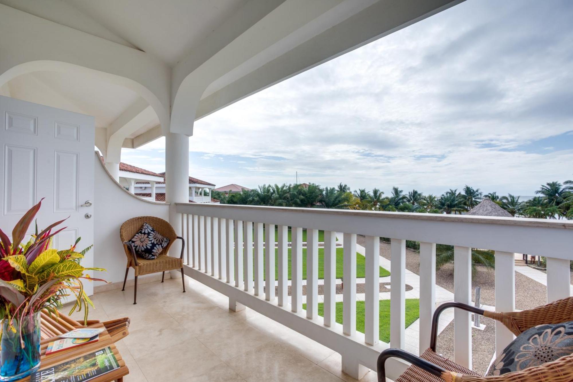 Resort The Placencia 5*