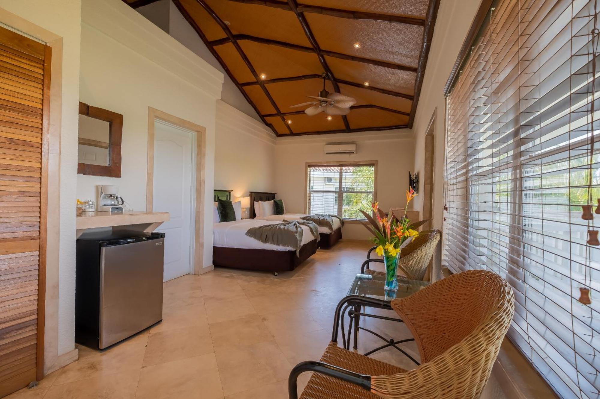 Resort The Placencia Maya Beach